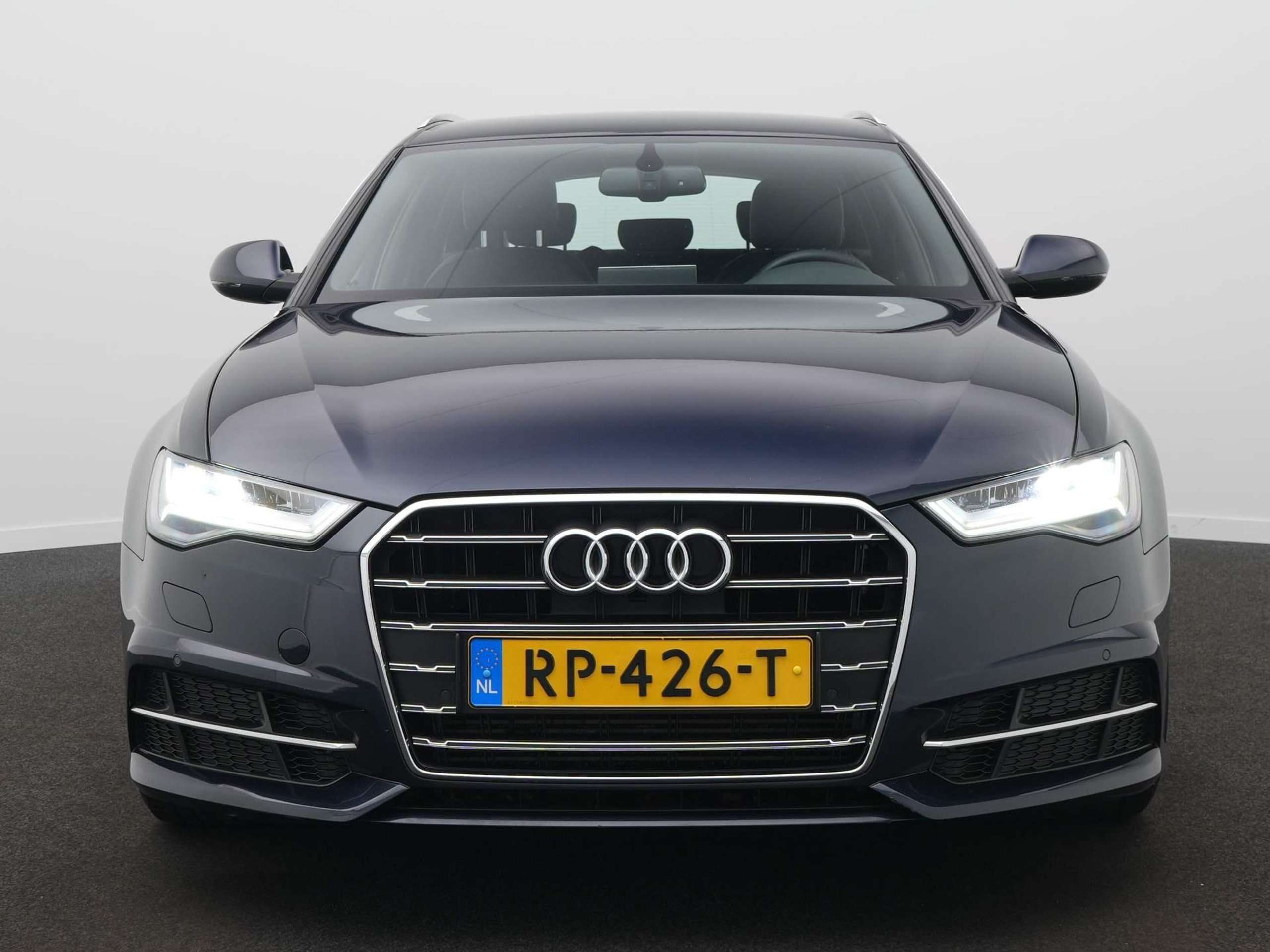 Audi - A6