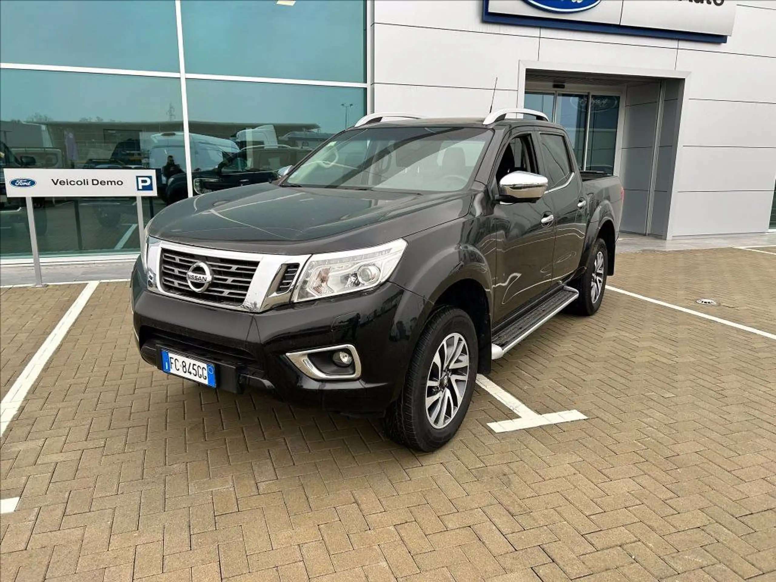 Nissan - Navara