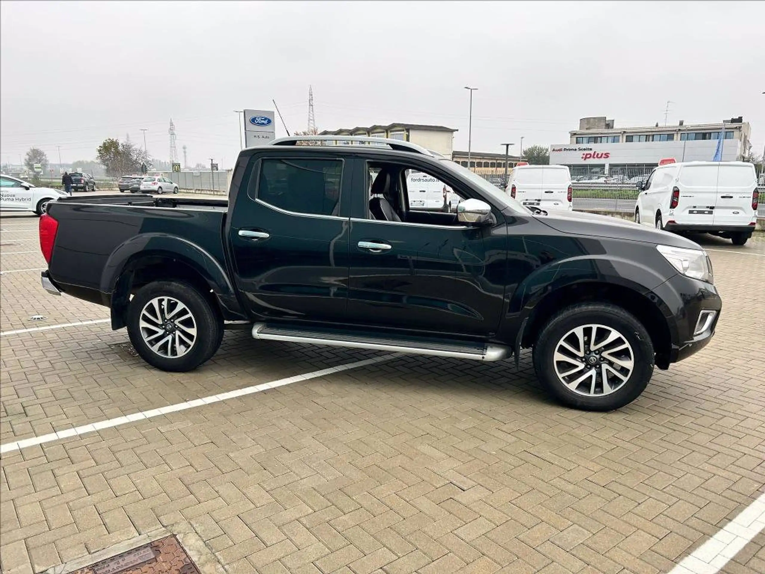 Nissan - Navara