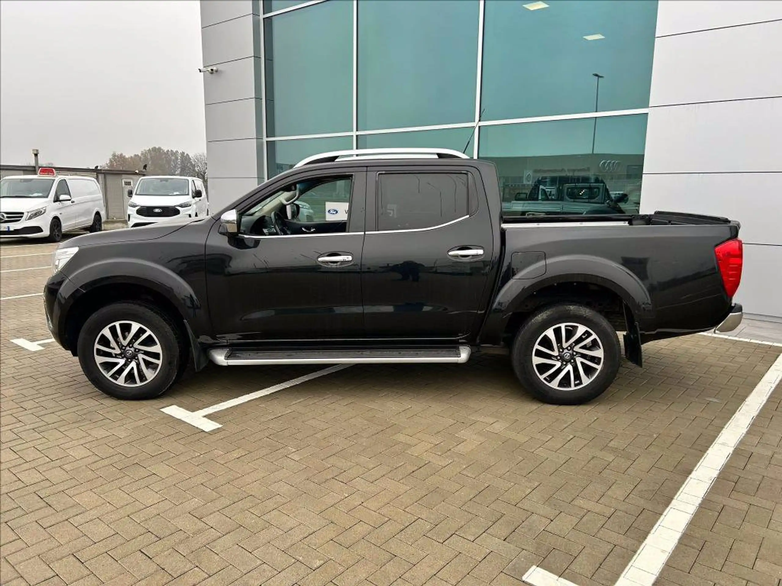 Nissan - Navara