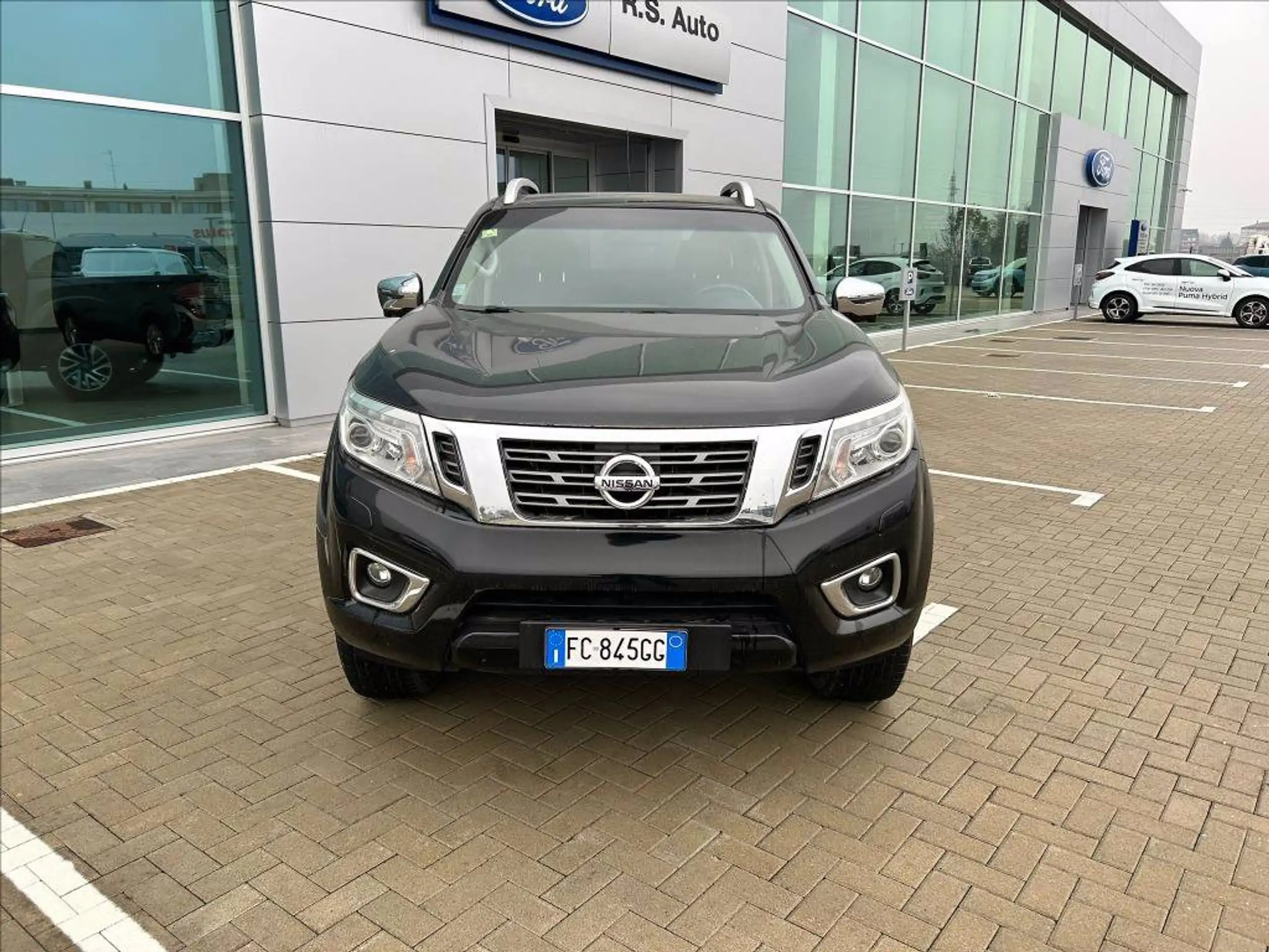 Nissan - Navara