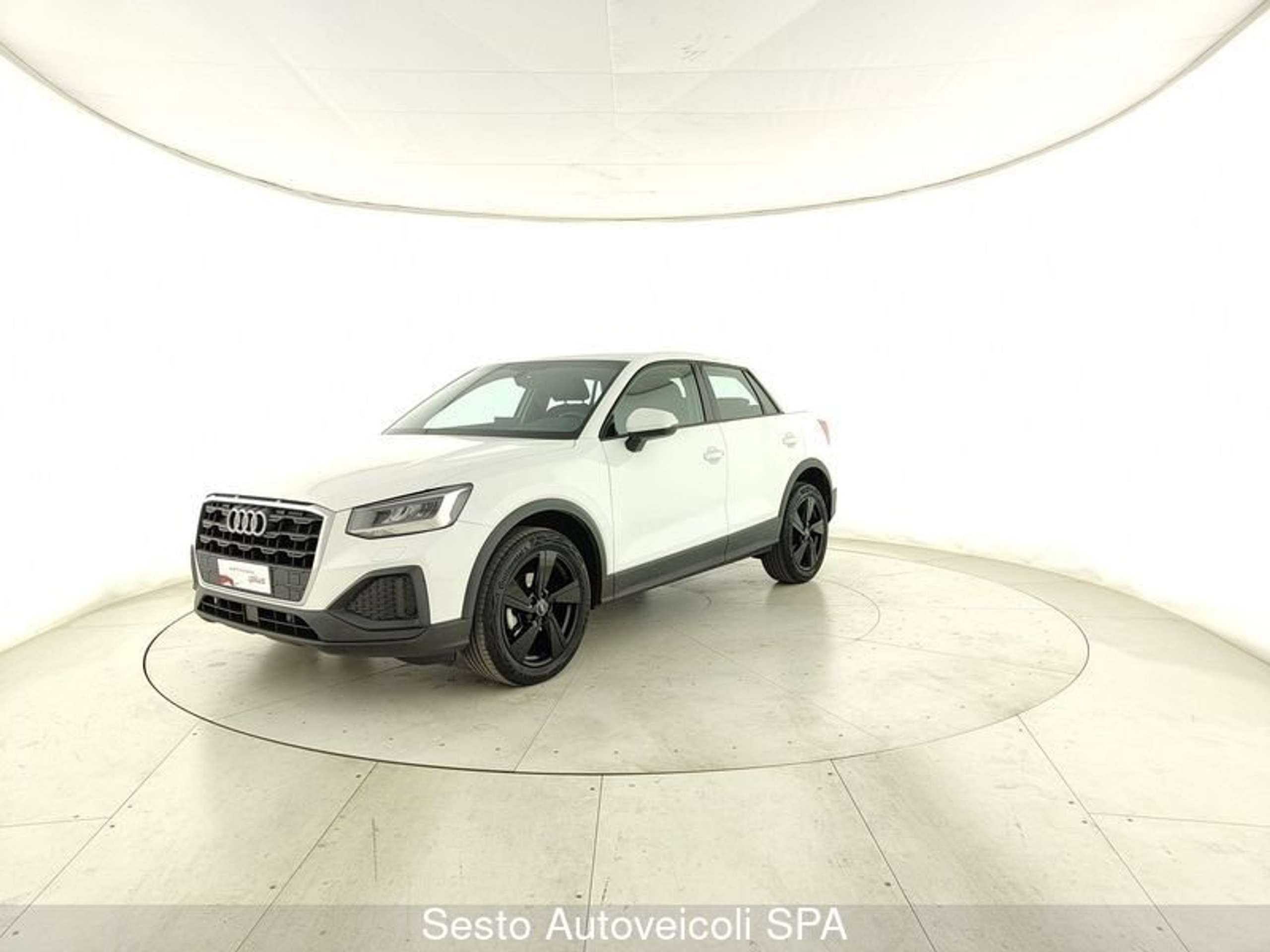 Audi - Q2