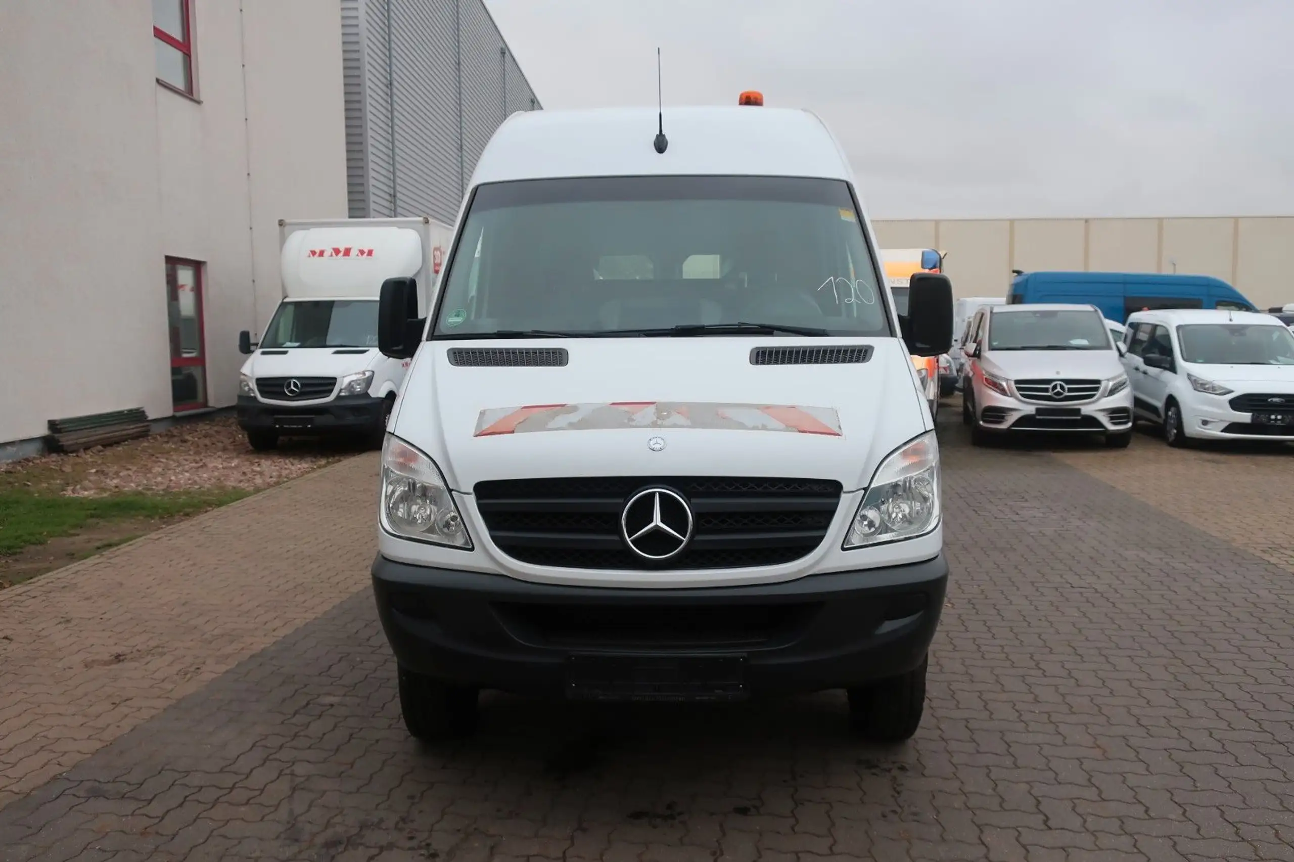 Mercedes-Benz - Sprinter