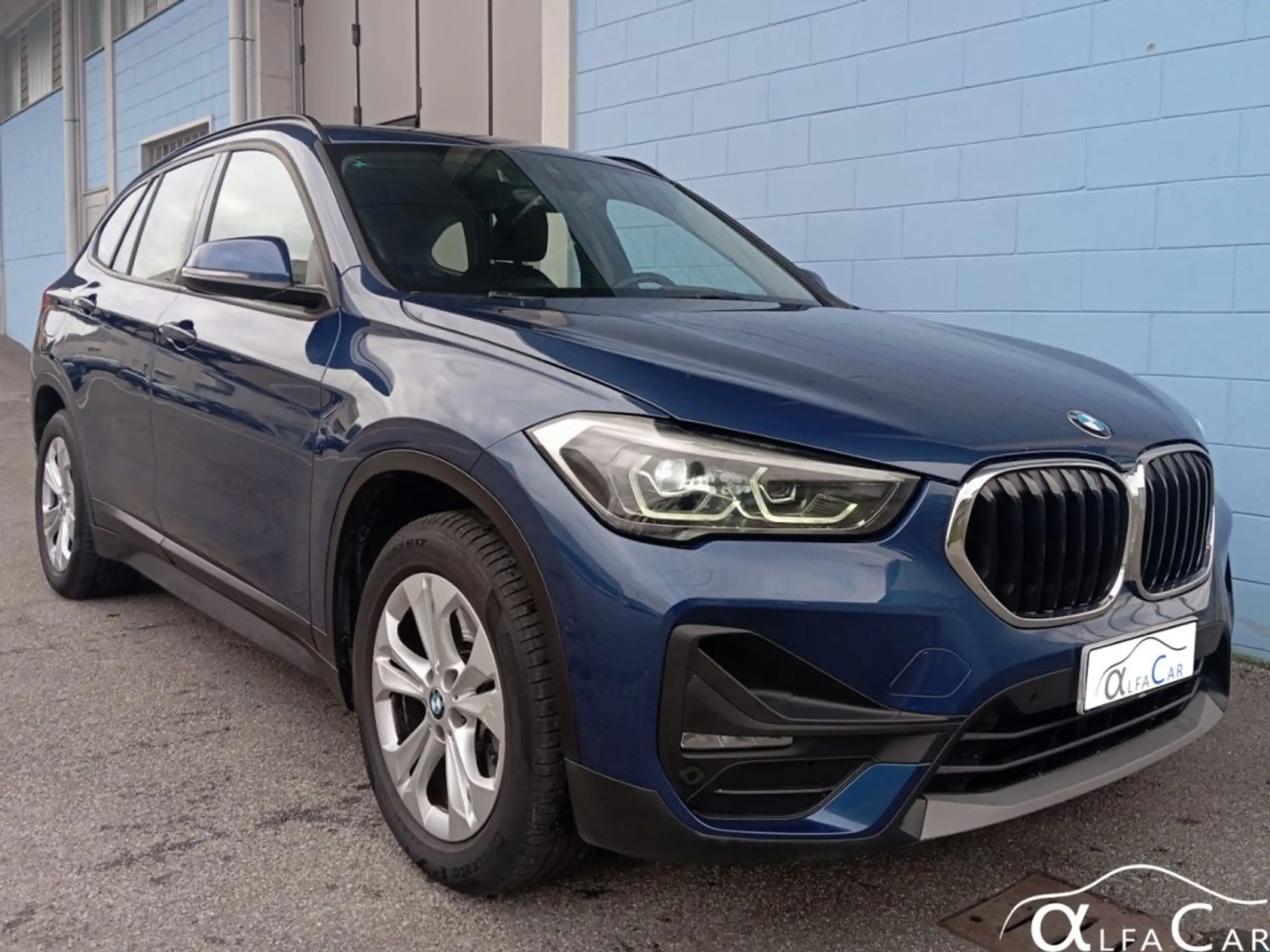 BMW - X1