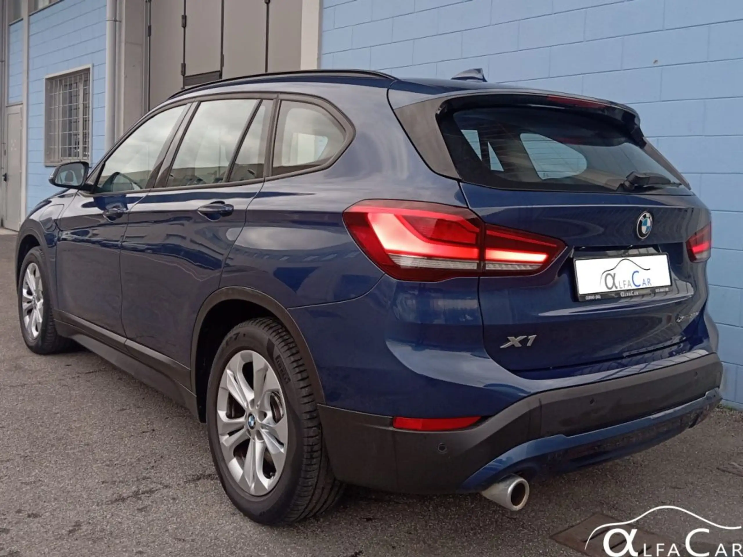 BMW - X1