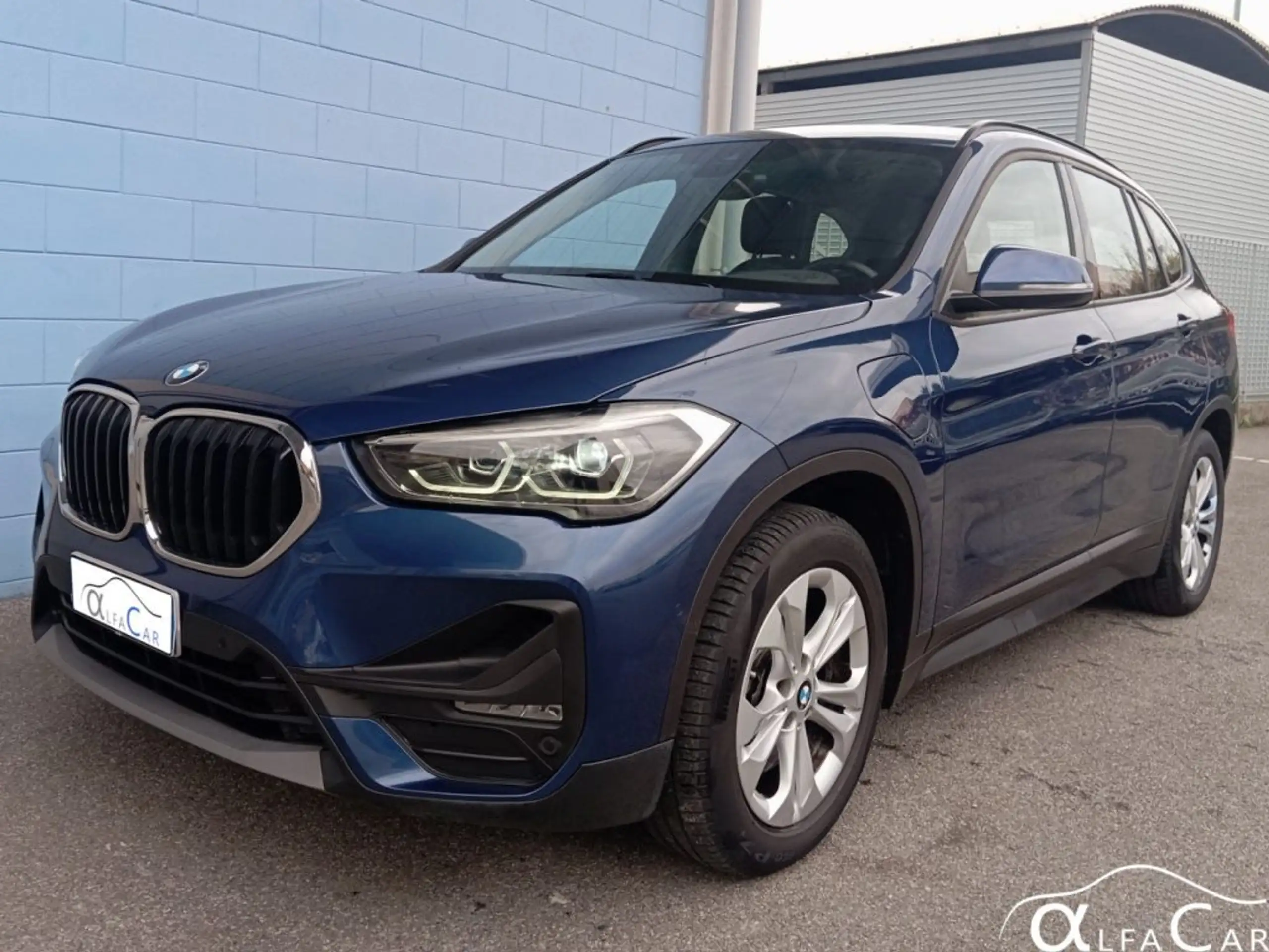 BMW - X1