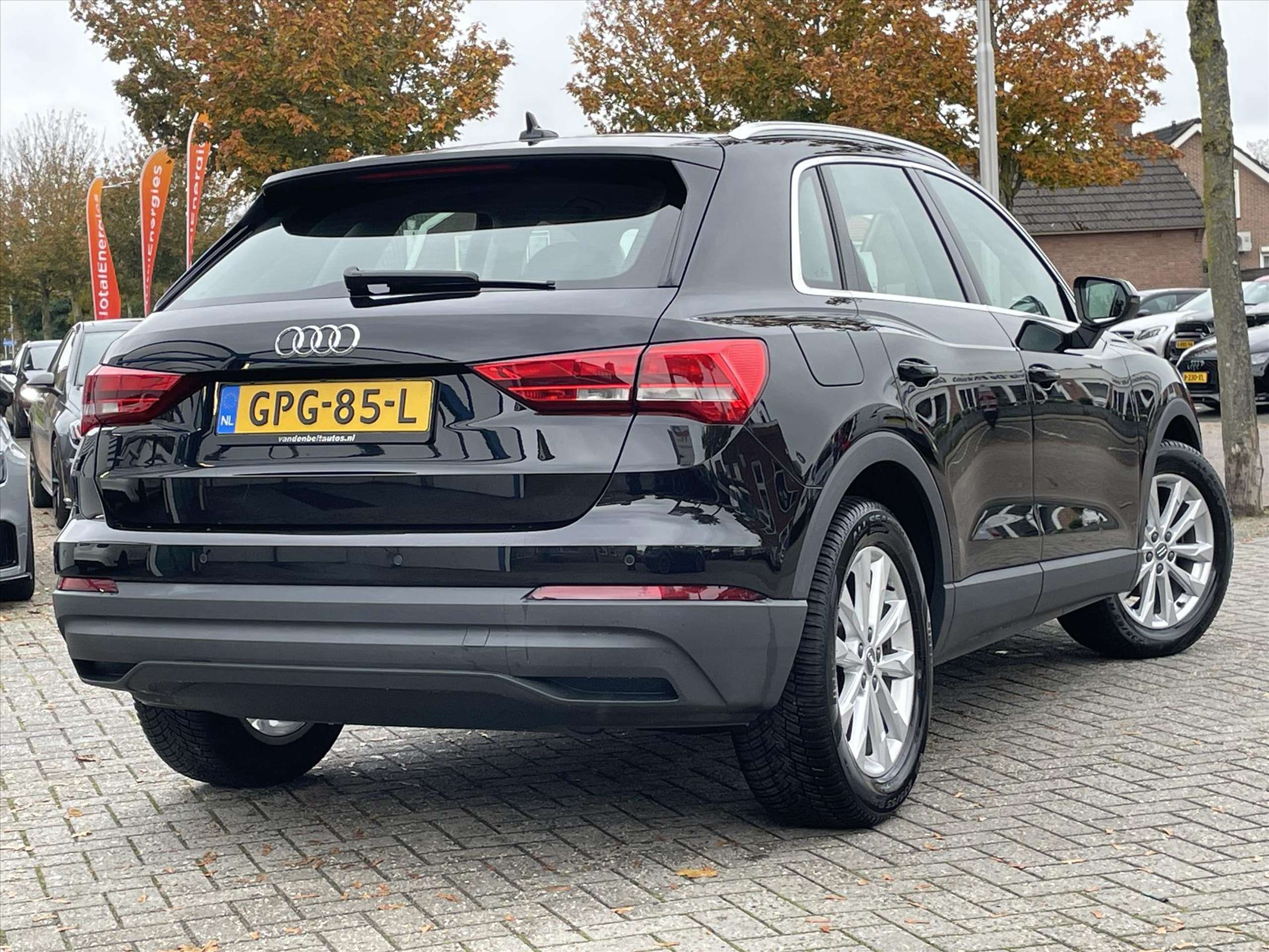 Audi - Q3