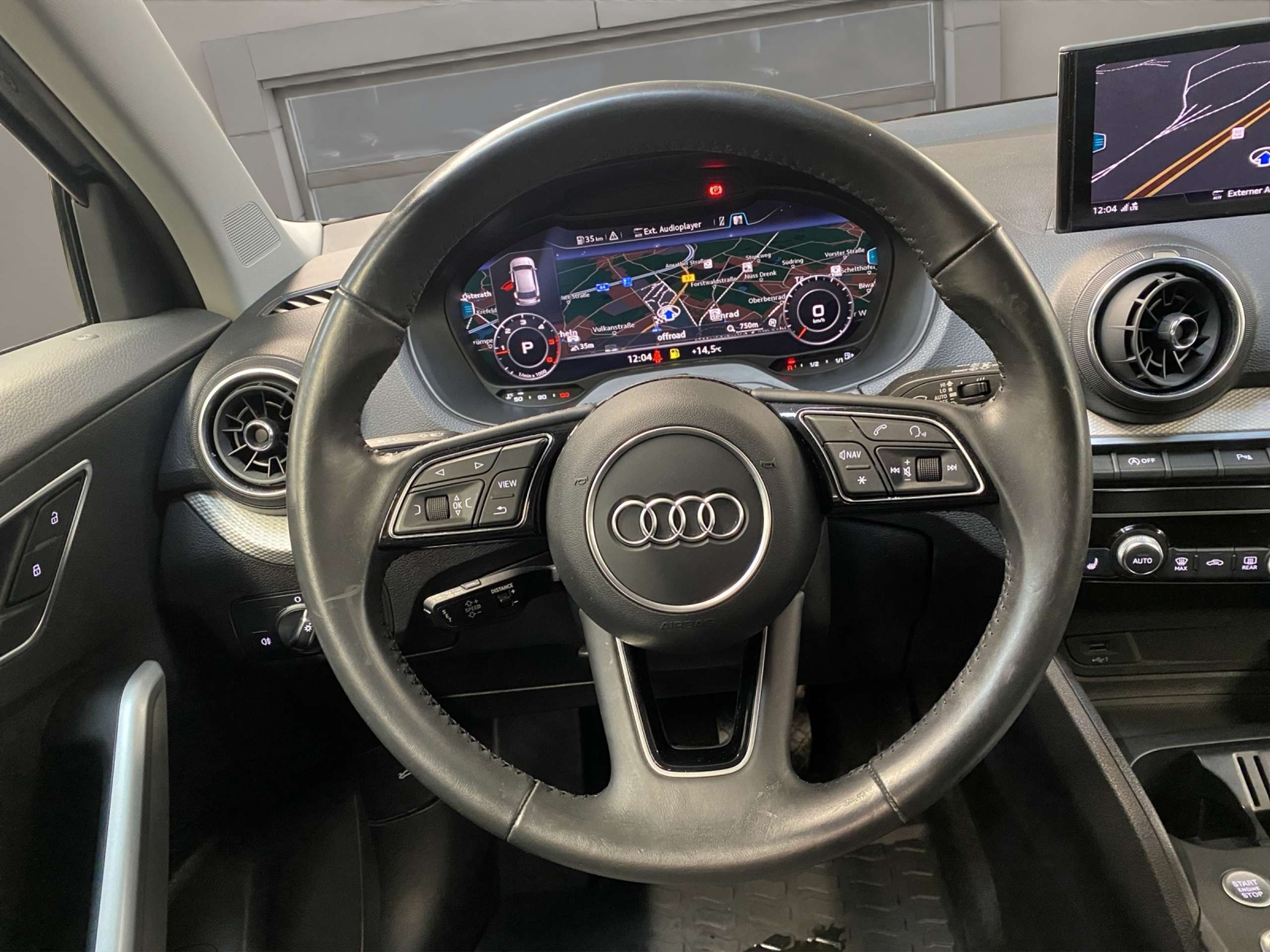 Audi - Q2