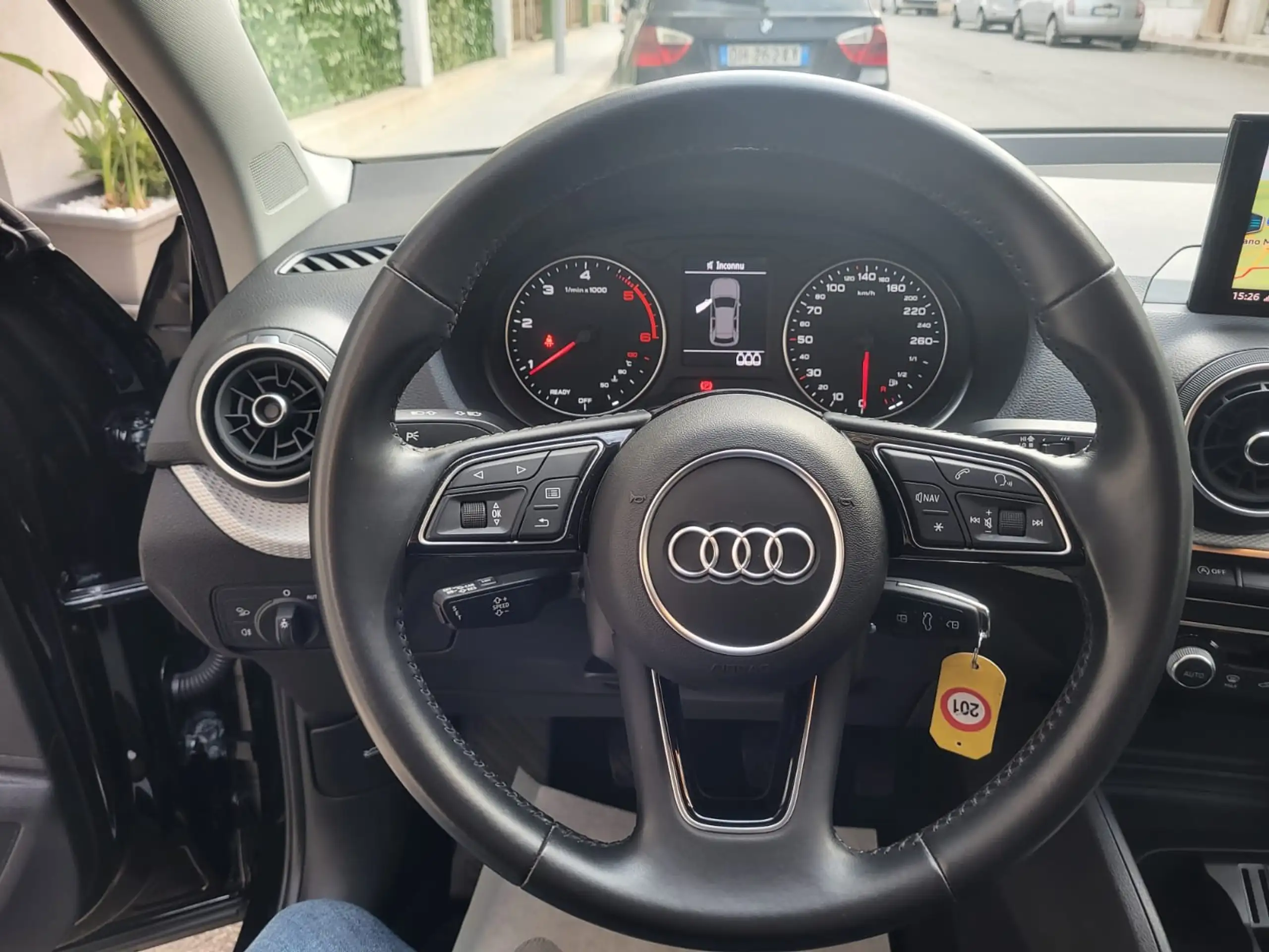 Audi - Q2