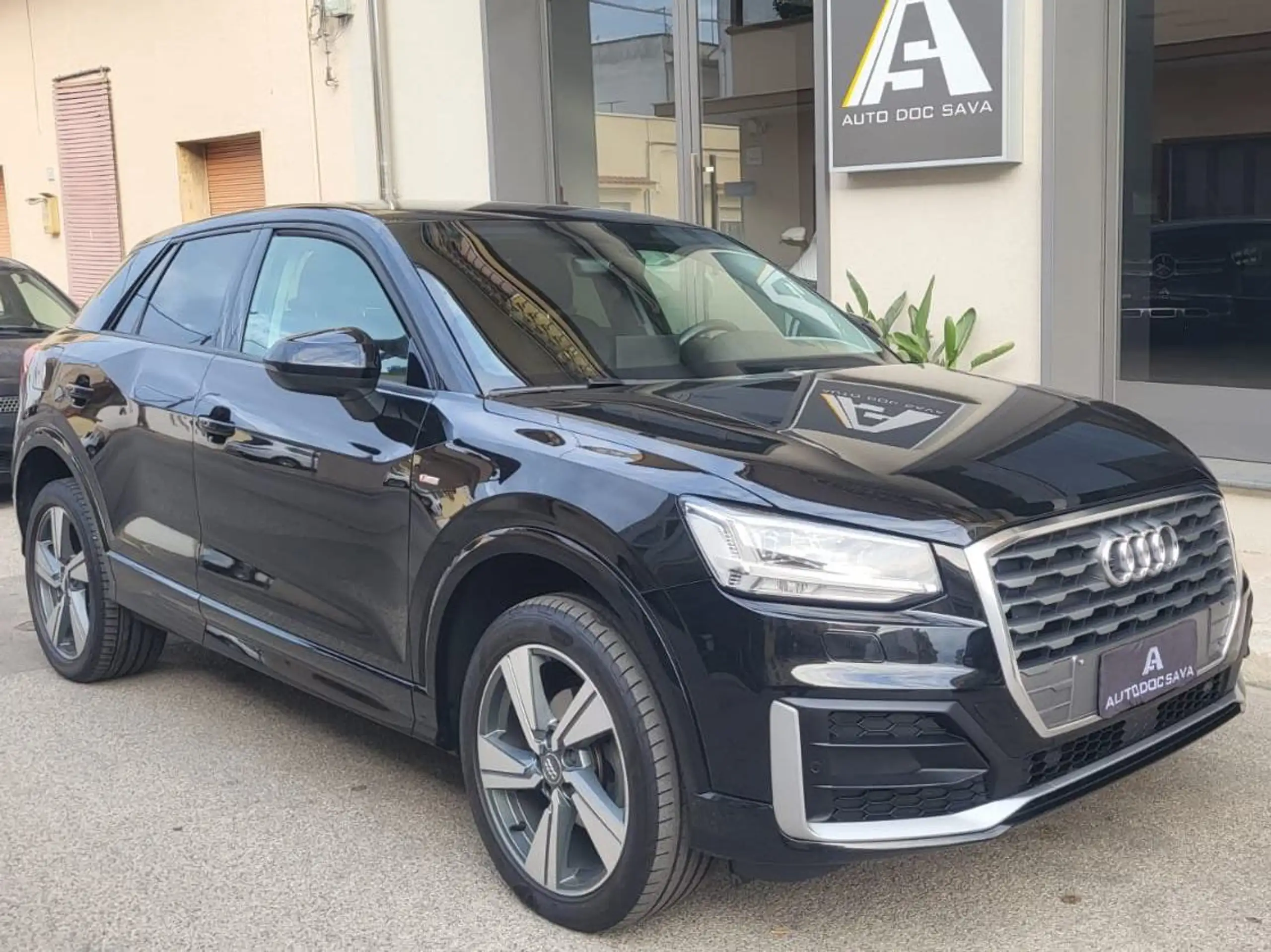 Audi - Q2