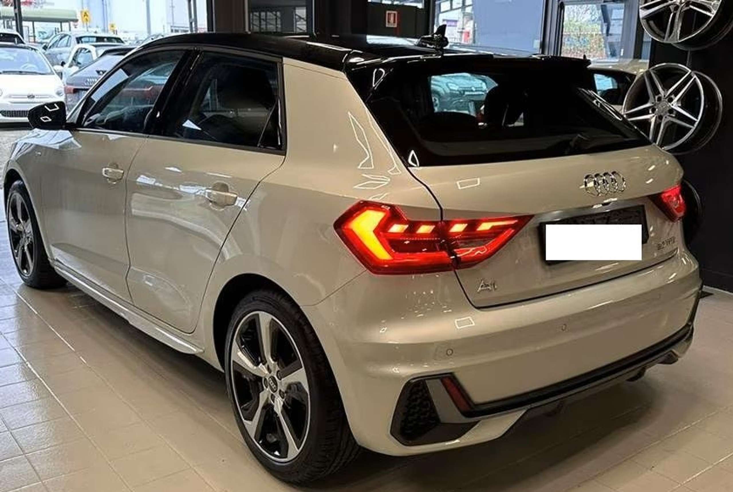 Audi - A1