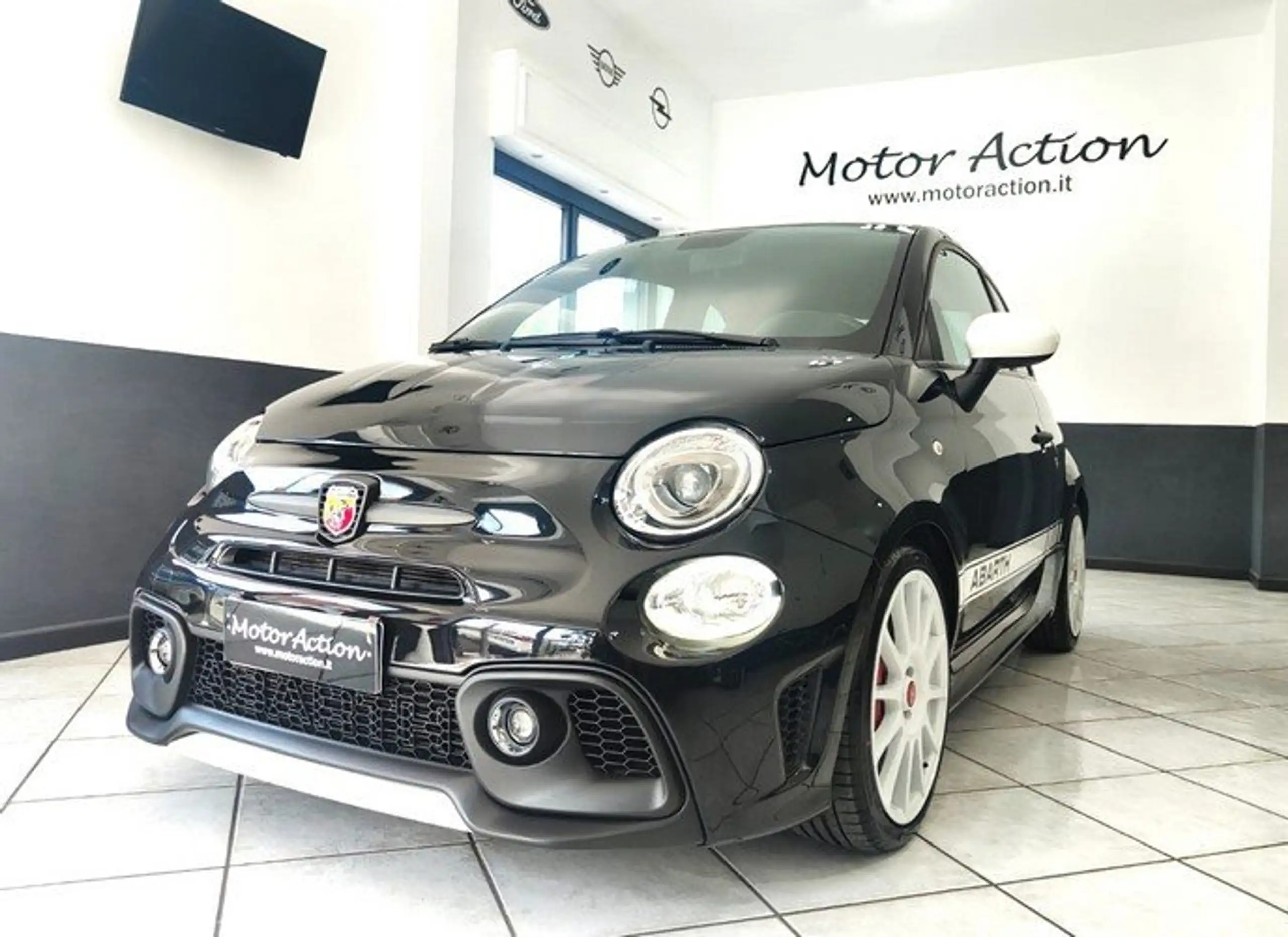 Abarth - 695