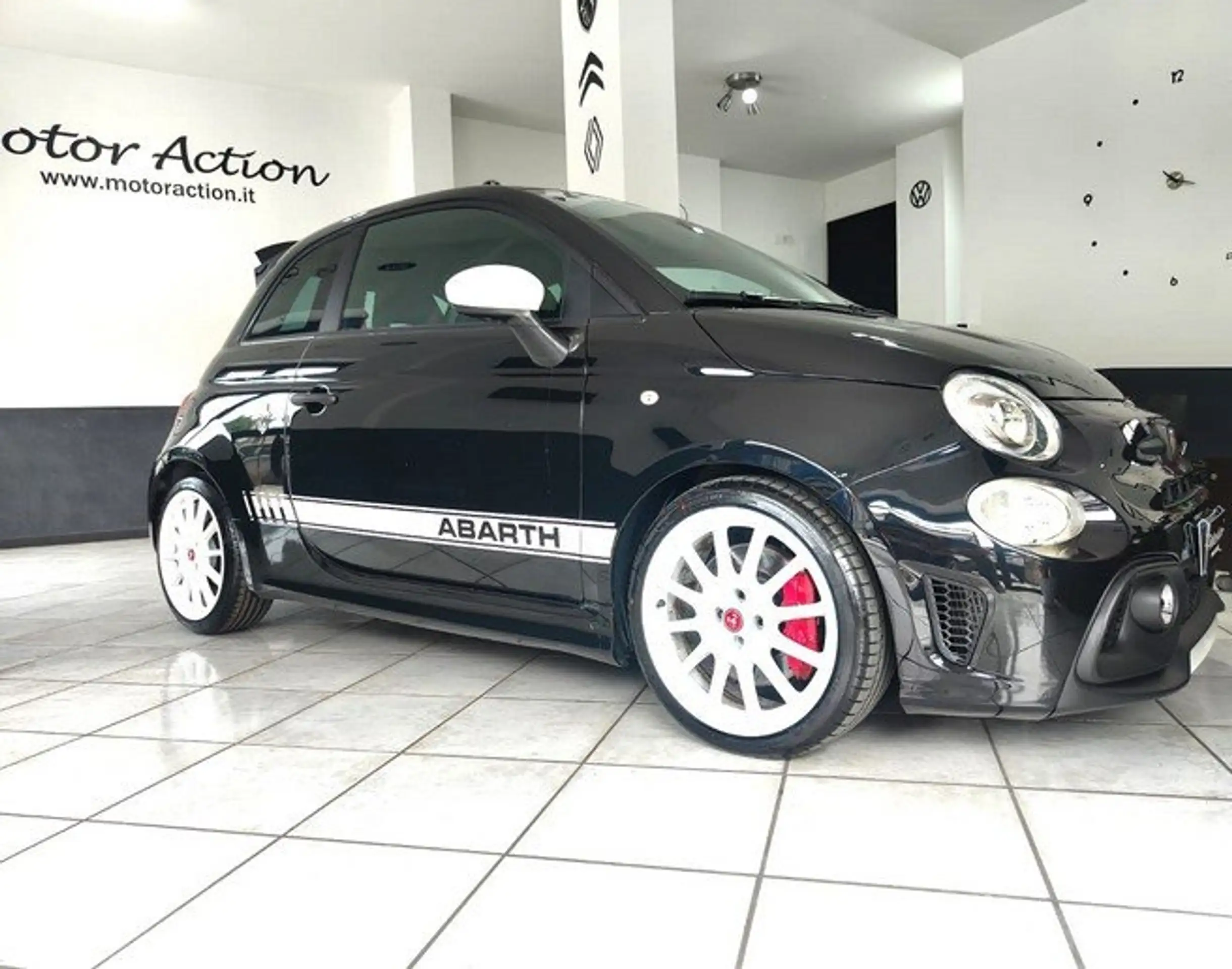 Abarth - 695