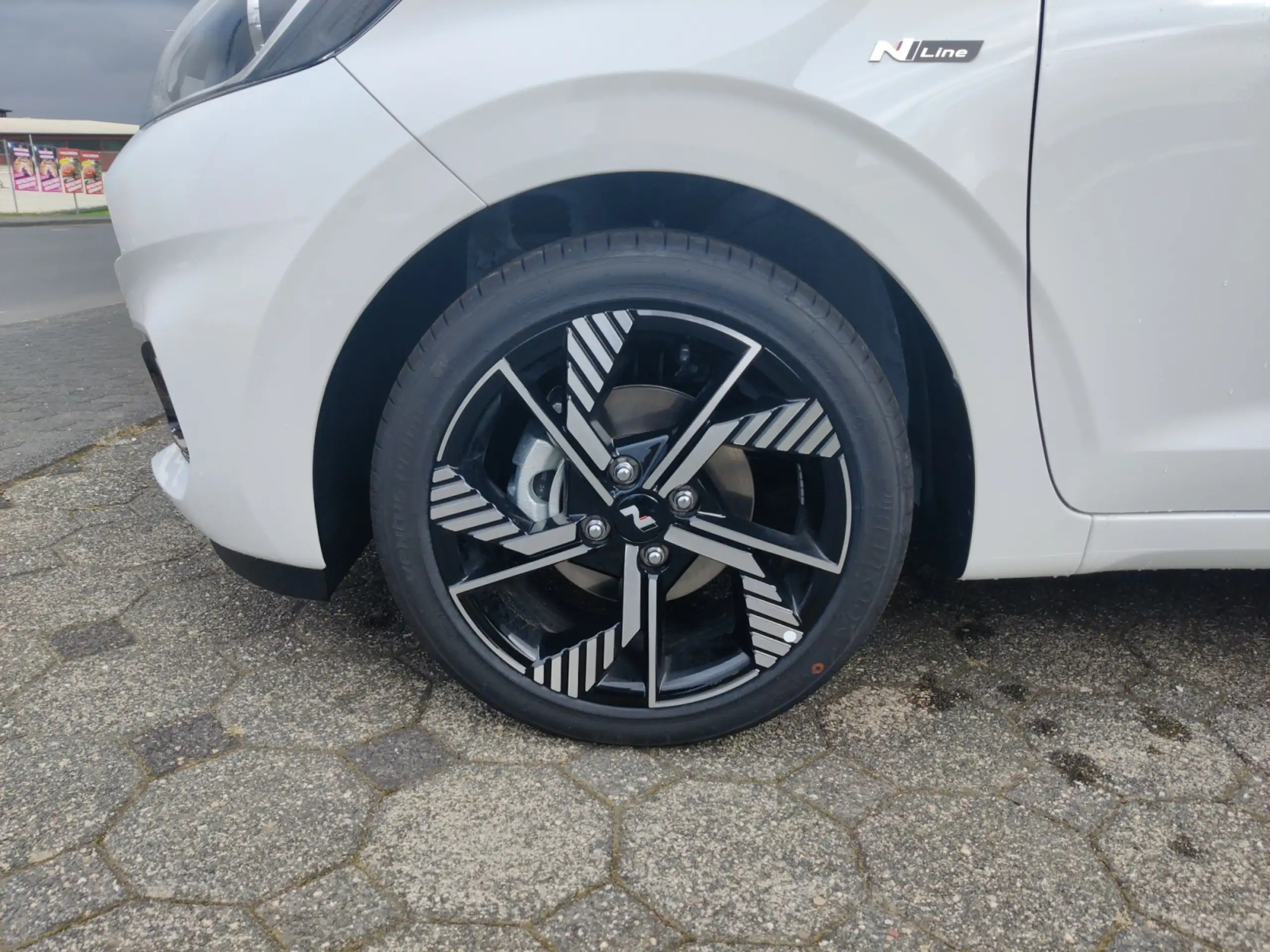 Hyundai - i10