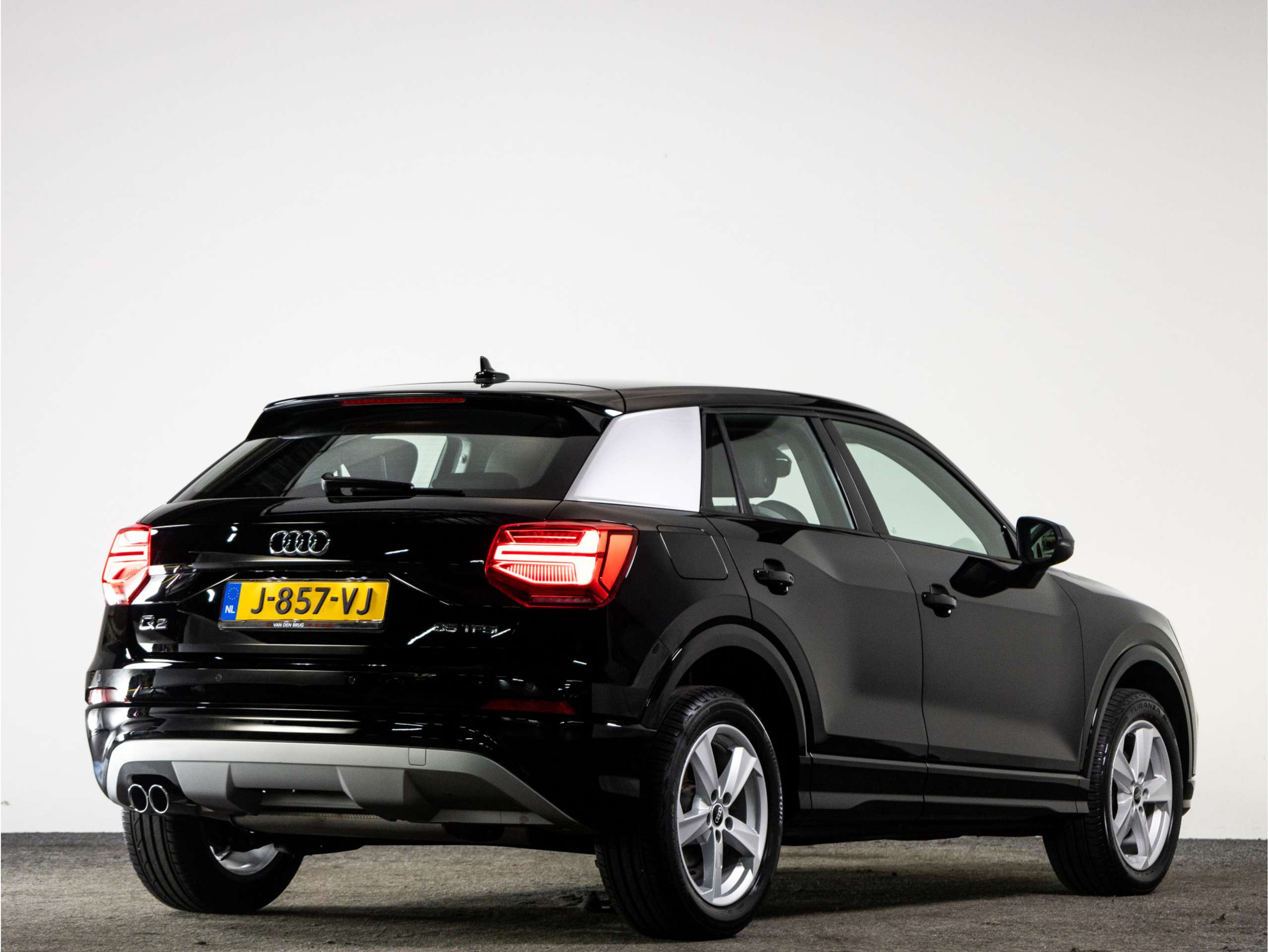 Audi - Q2