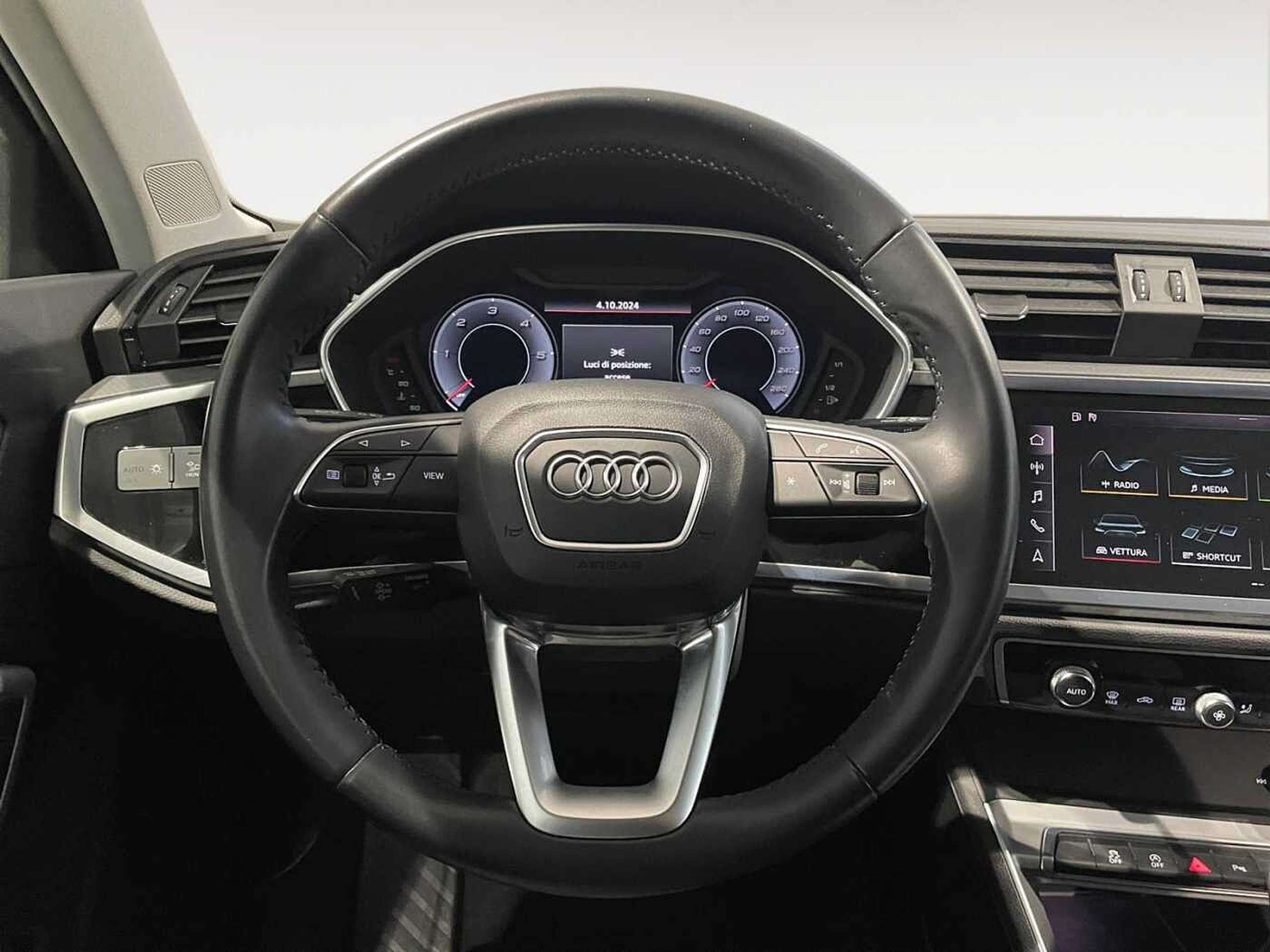 Audi - Q3