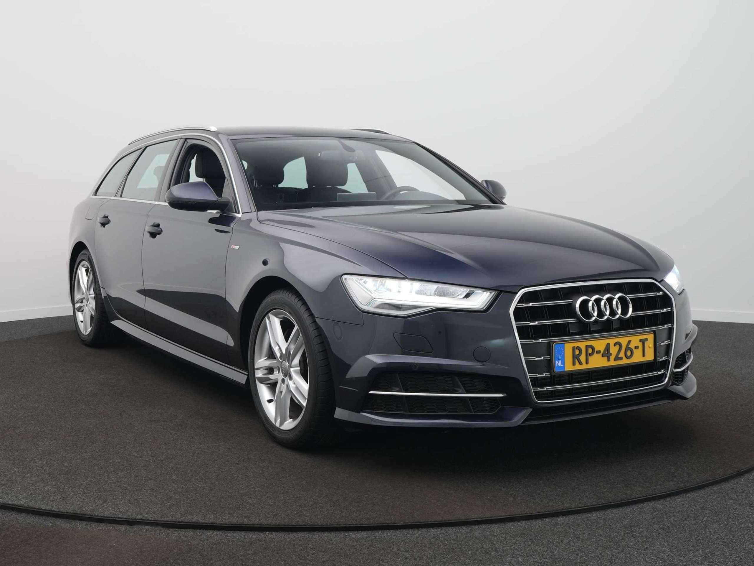 Audi - A6