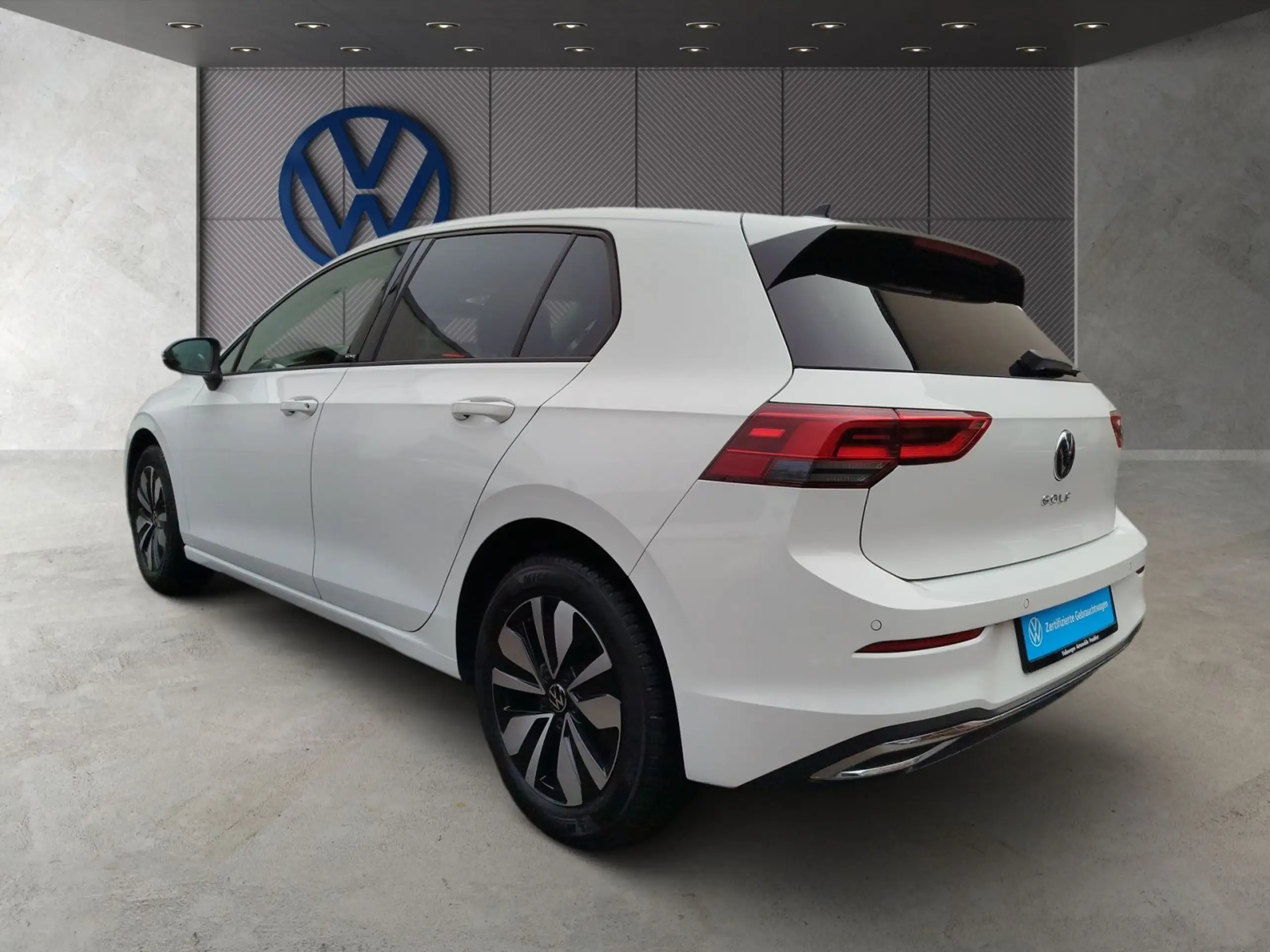 Volkswagen - Golf