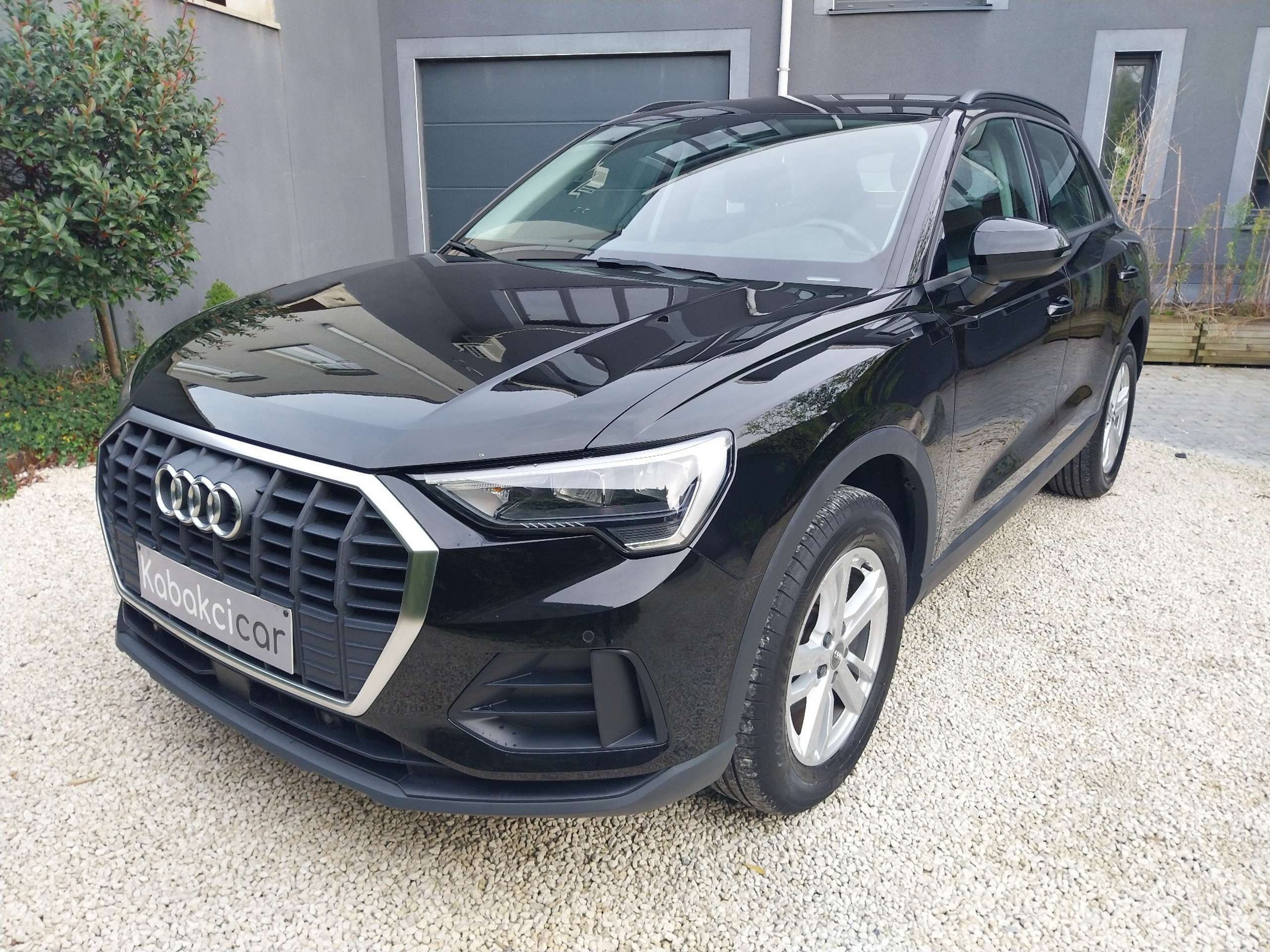 Audi - Q3