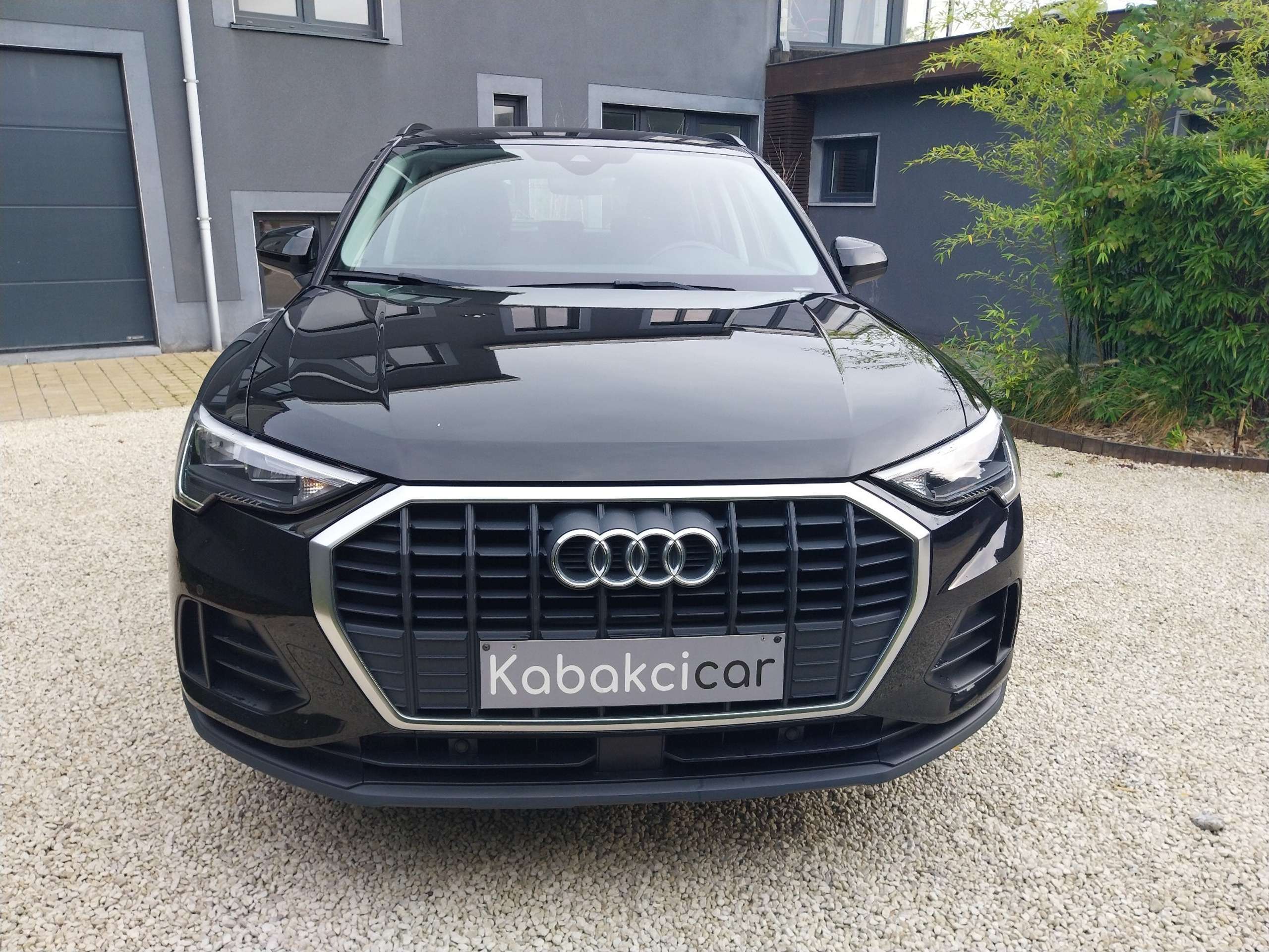 Audi - Q3