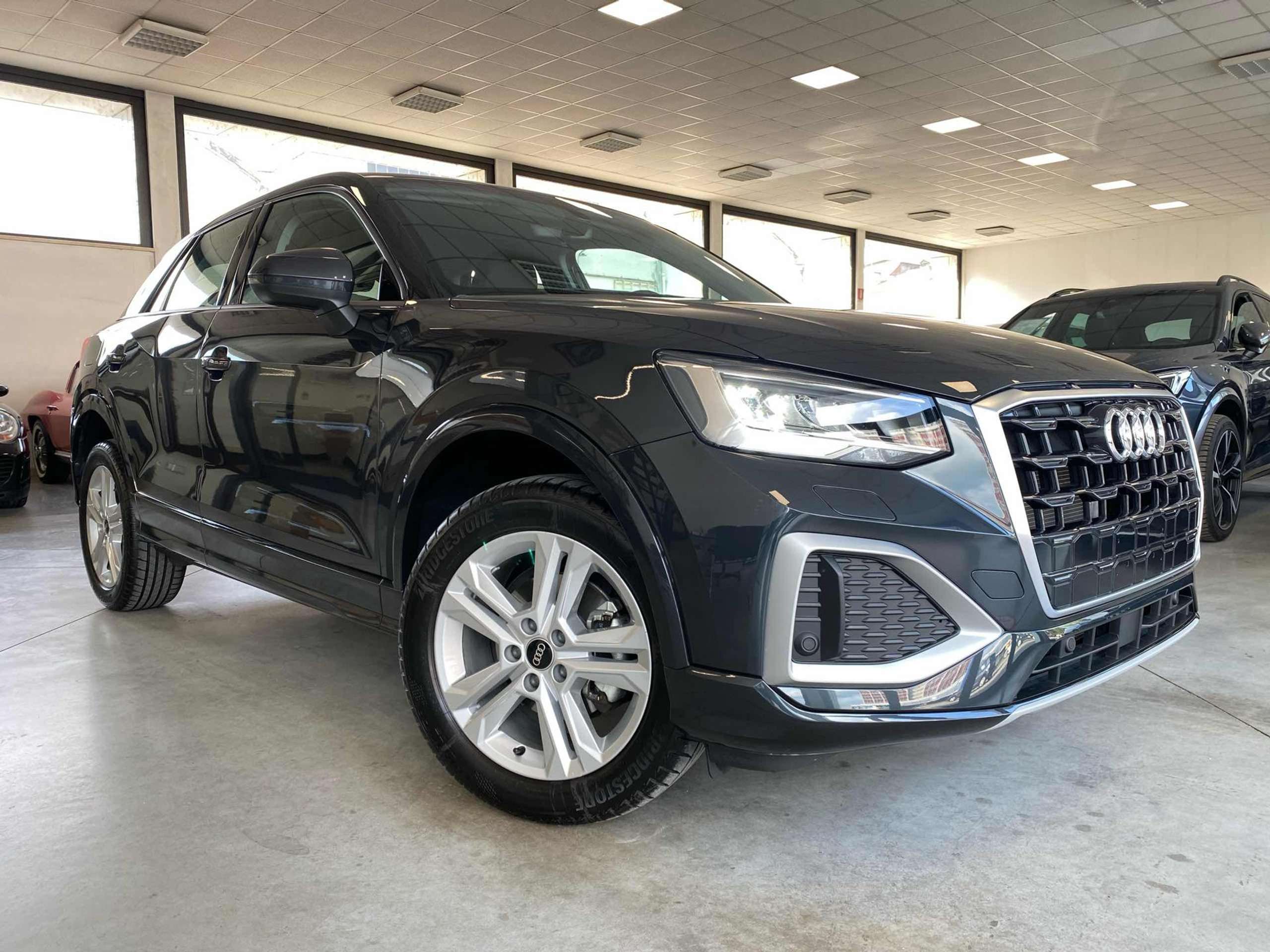 Audi - Q2