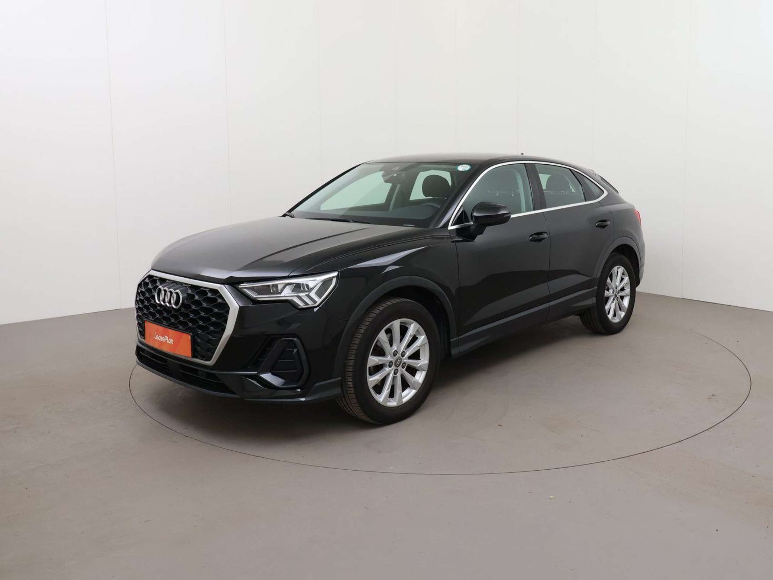 Audi - Q3