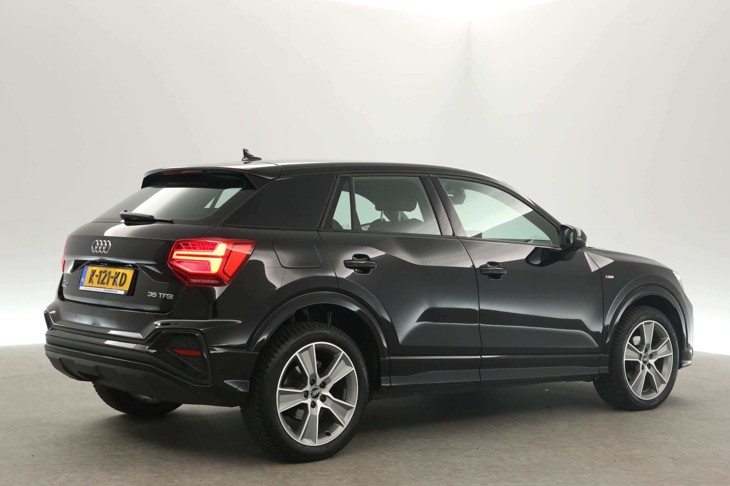 Audi - Q2