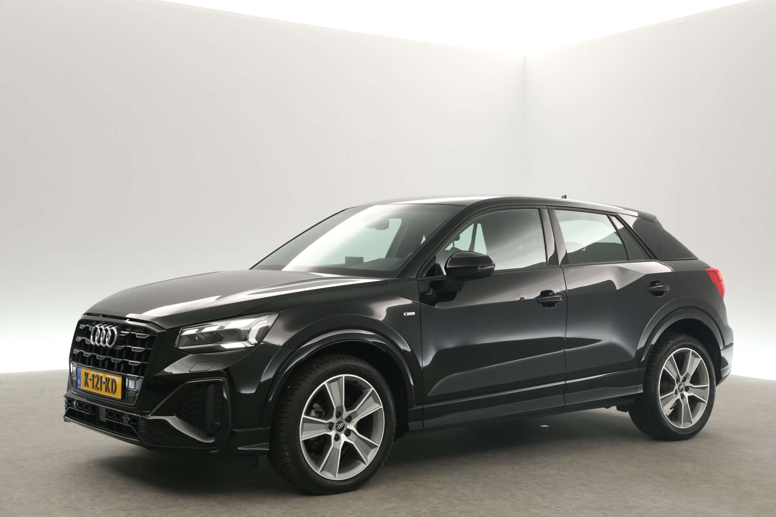 Audi - Q2