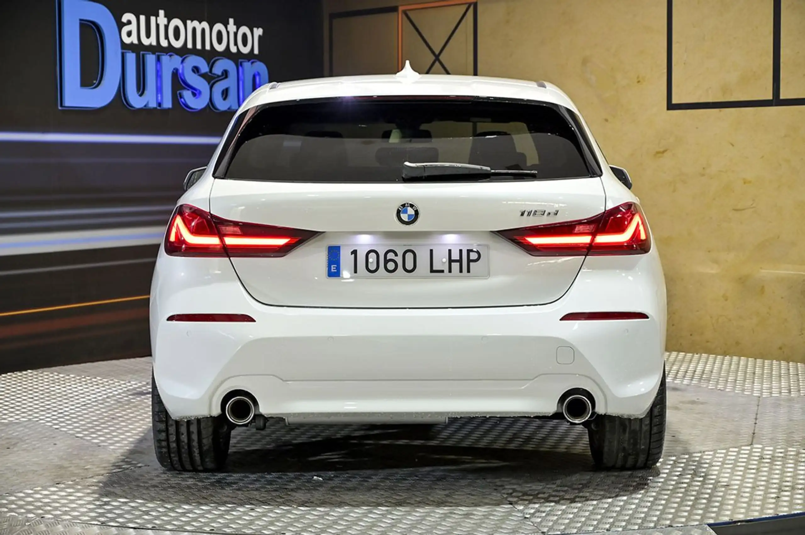 BMW - 118