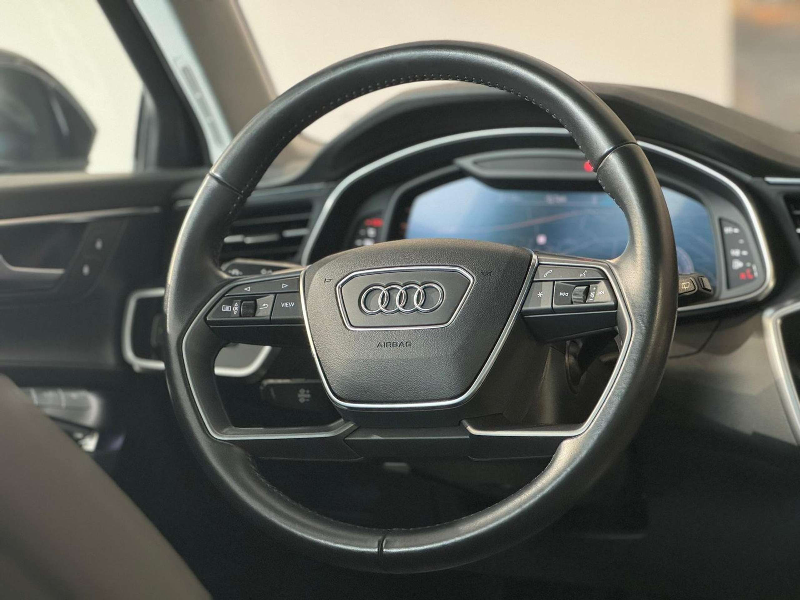 Audi - A6