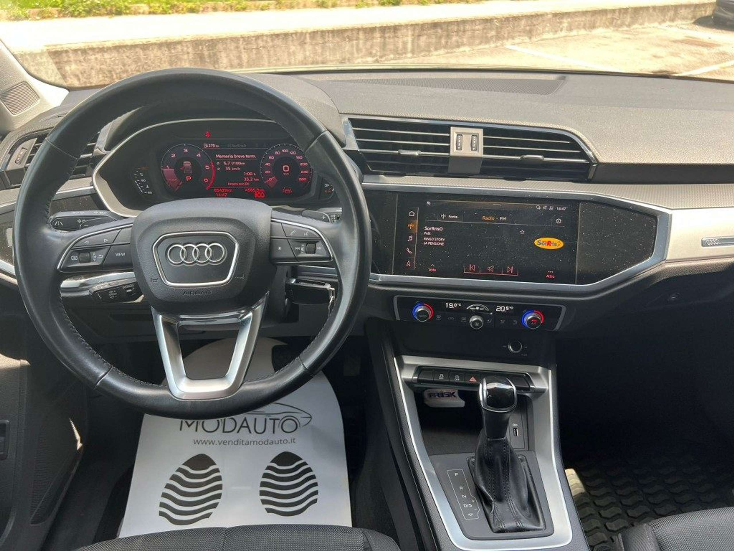 Audi - Q3