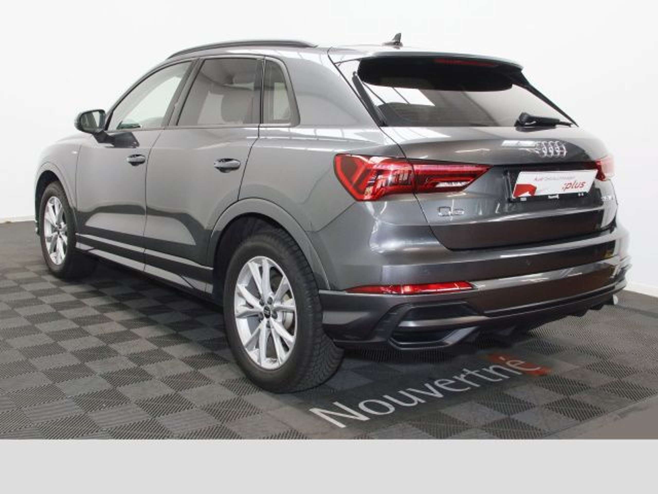 Audi - Q3