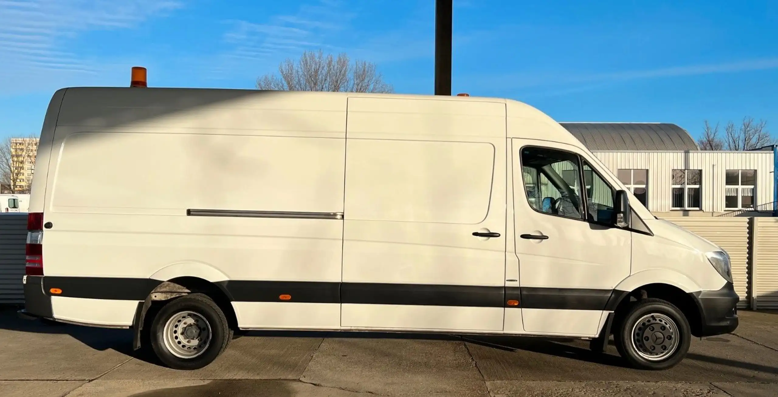 Mercedes-Benz - Sprinter