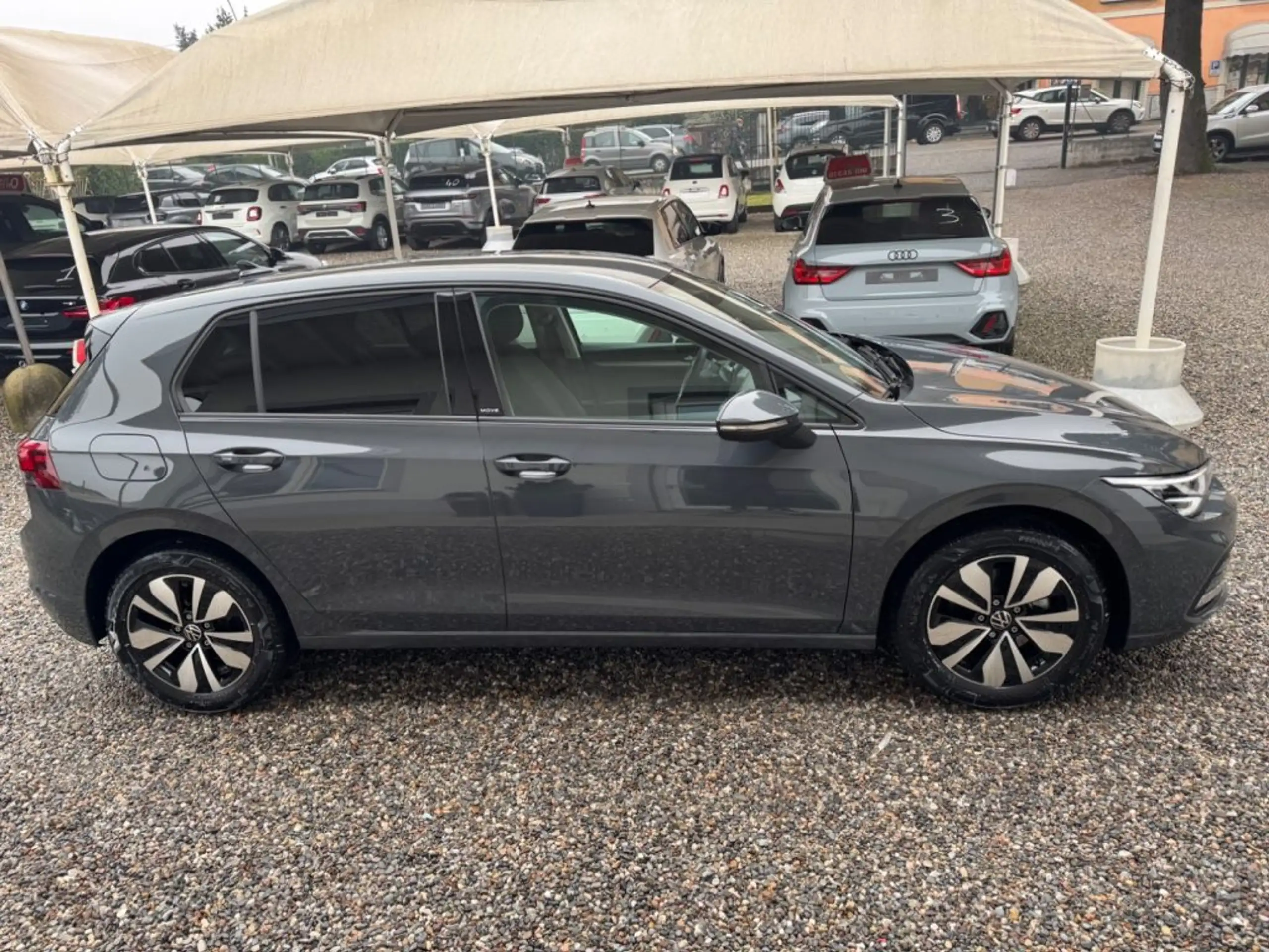 Volkswagen - Golf