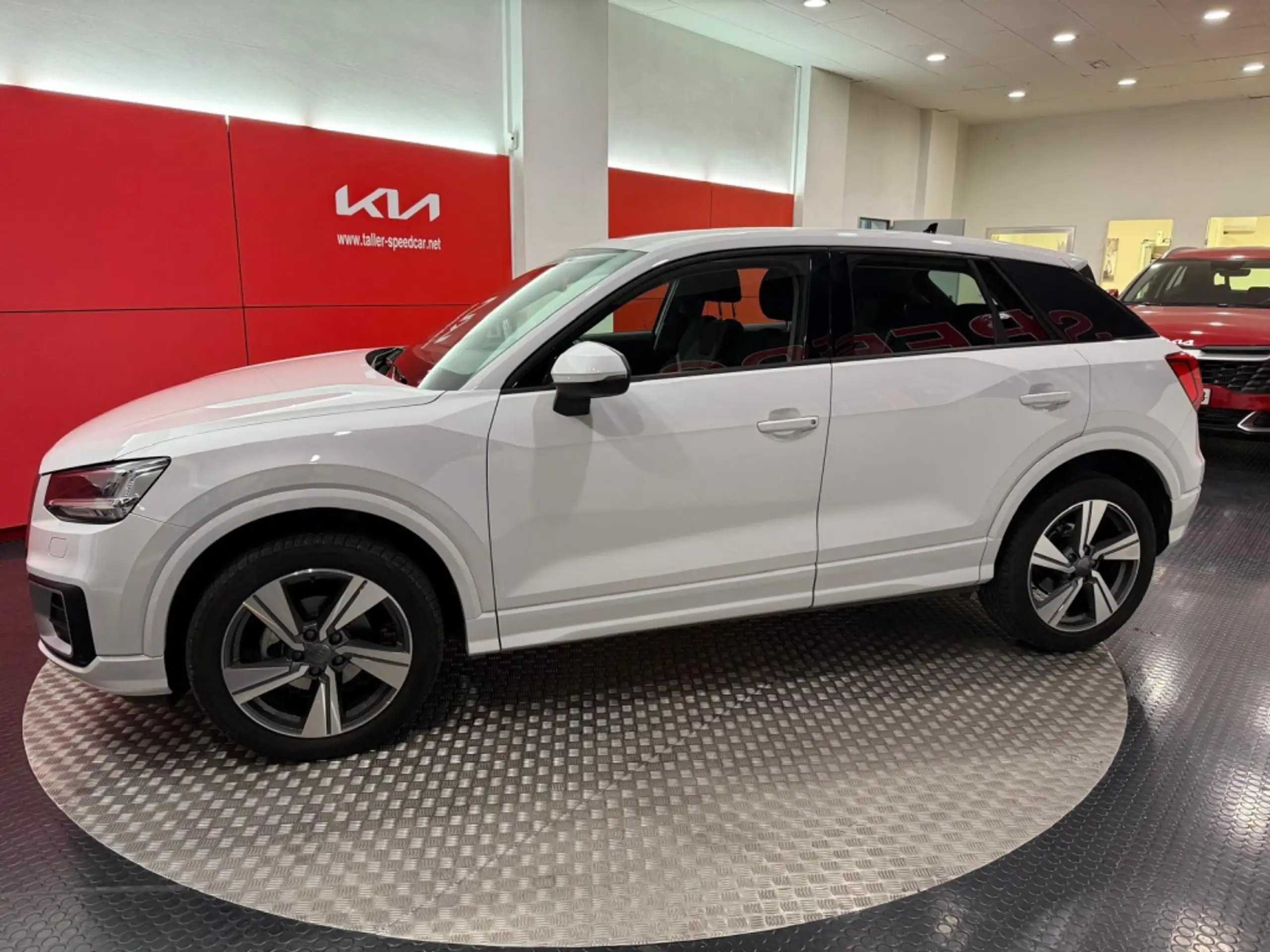 Audi - Q2