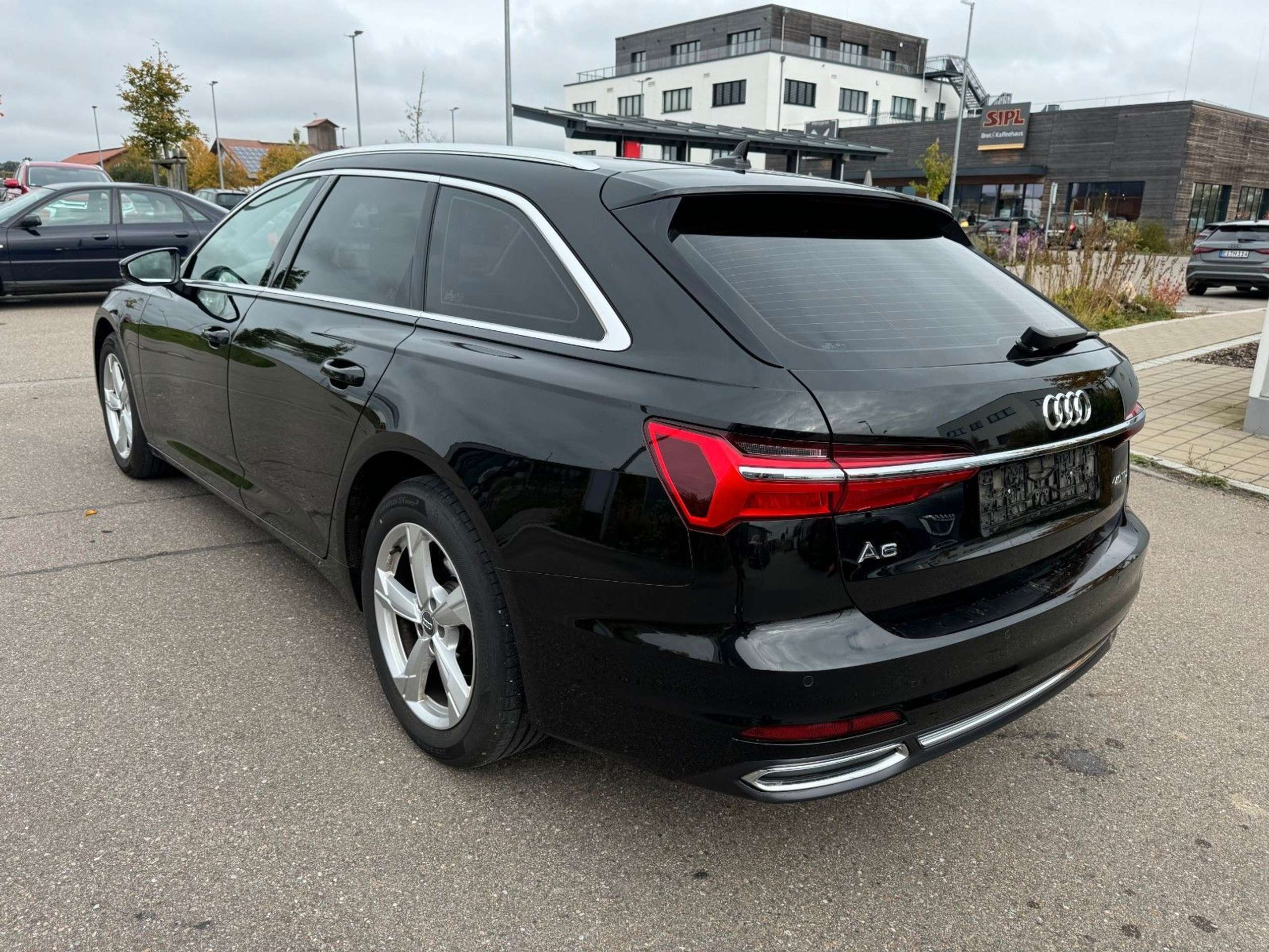 Audi - A6