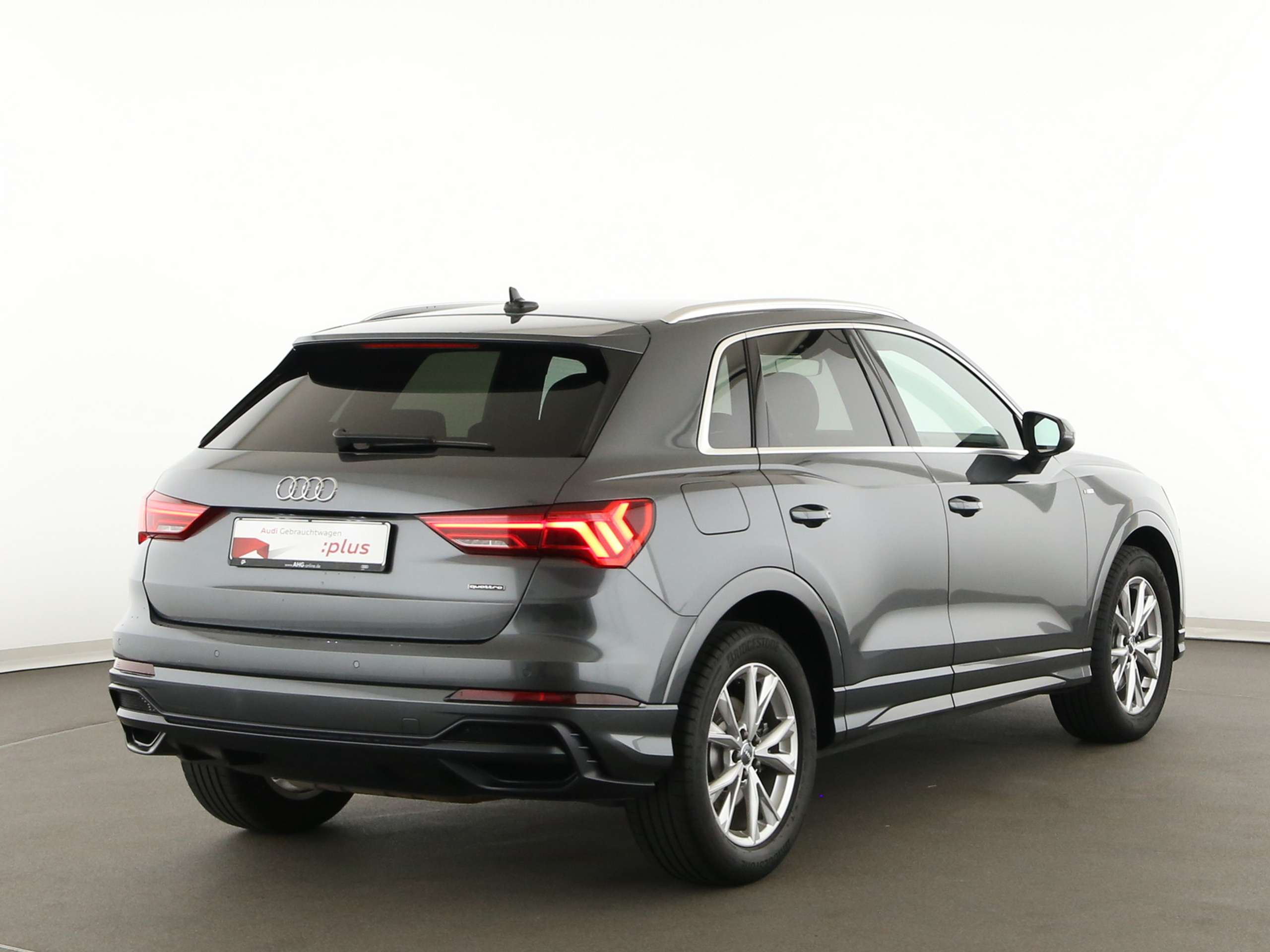 Audi - Q3