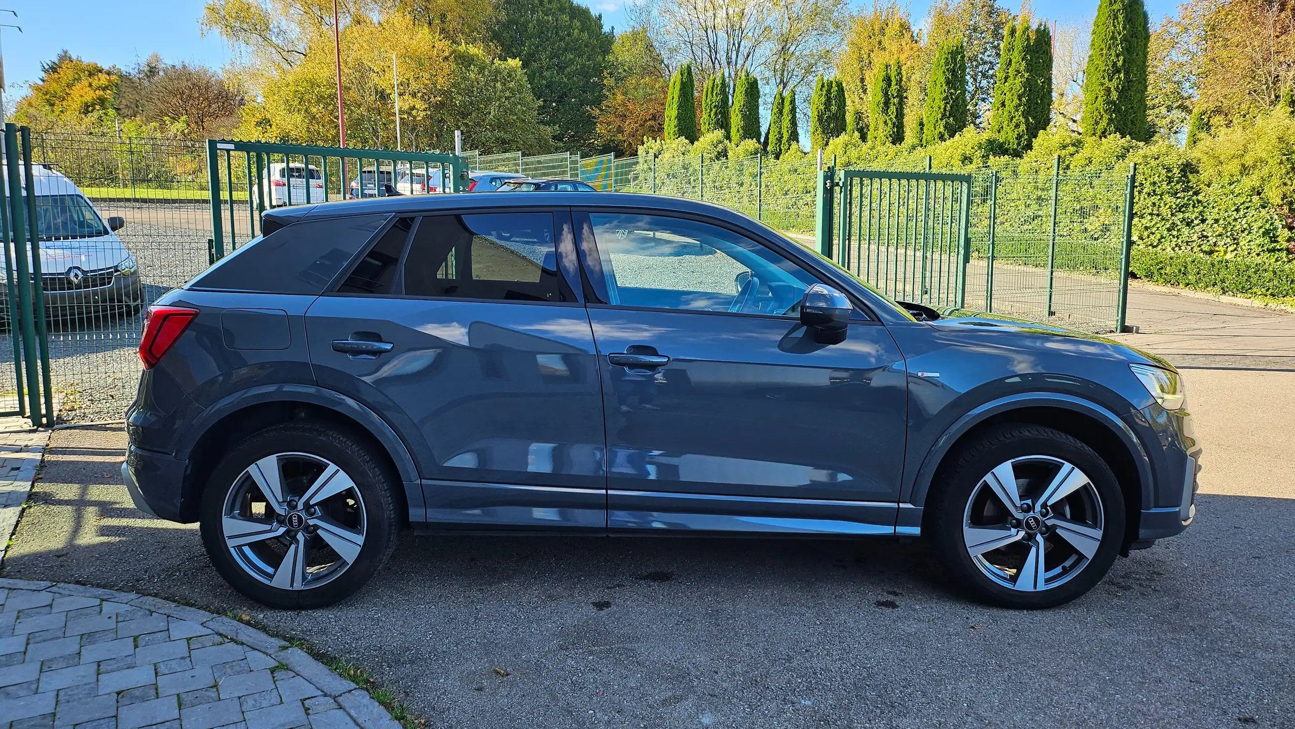 Audi - Q2