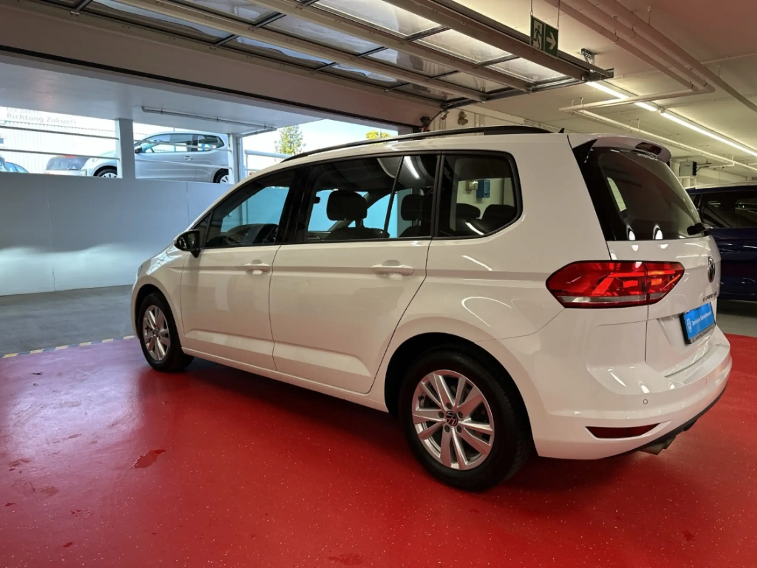 Volkswagen - Touran