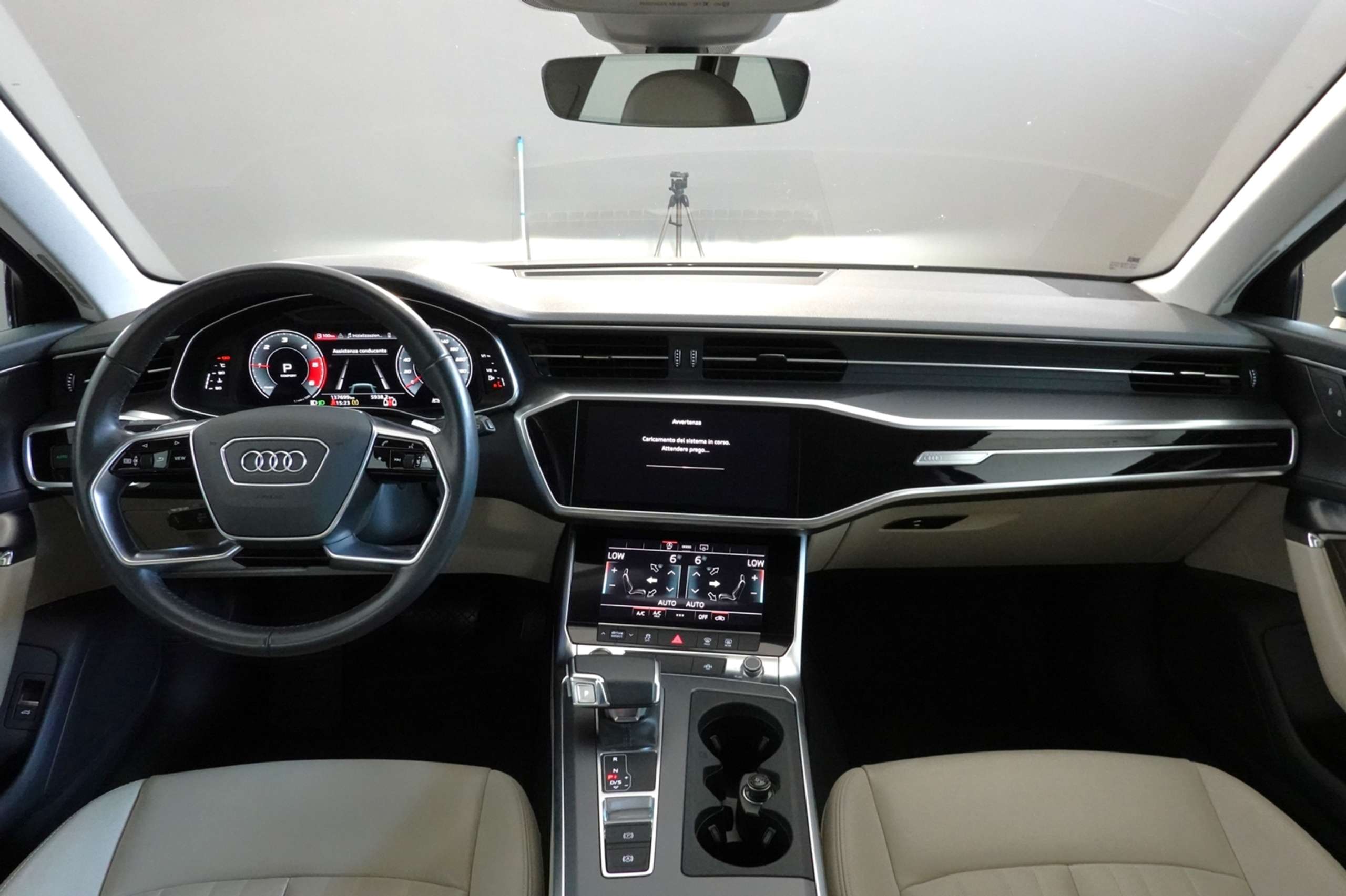 Audi - A6