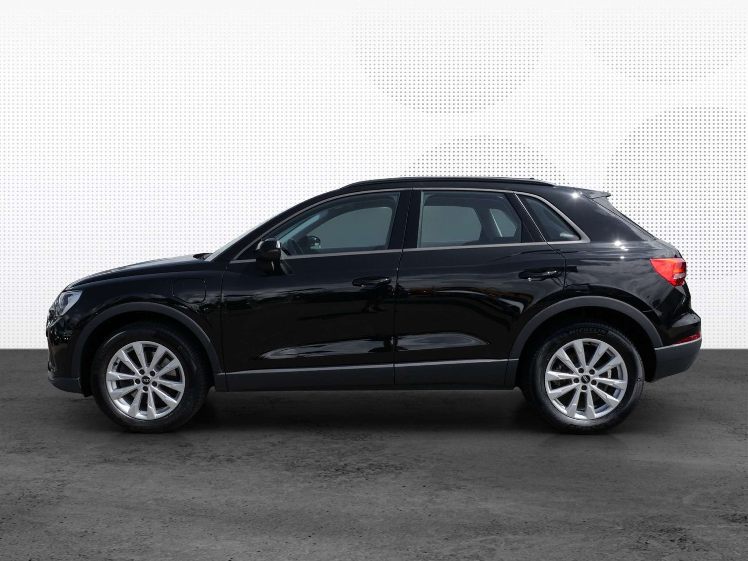 Audi - Q3