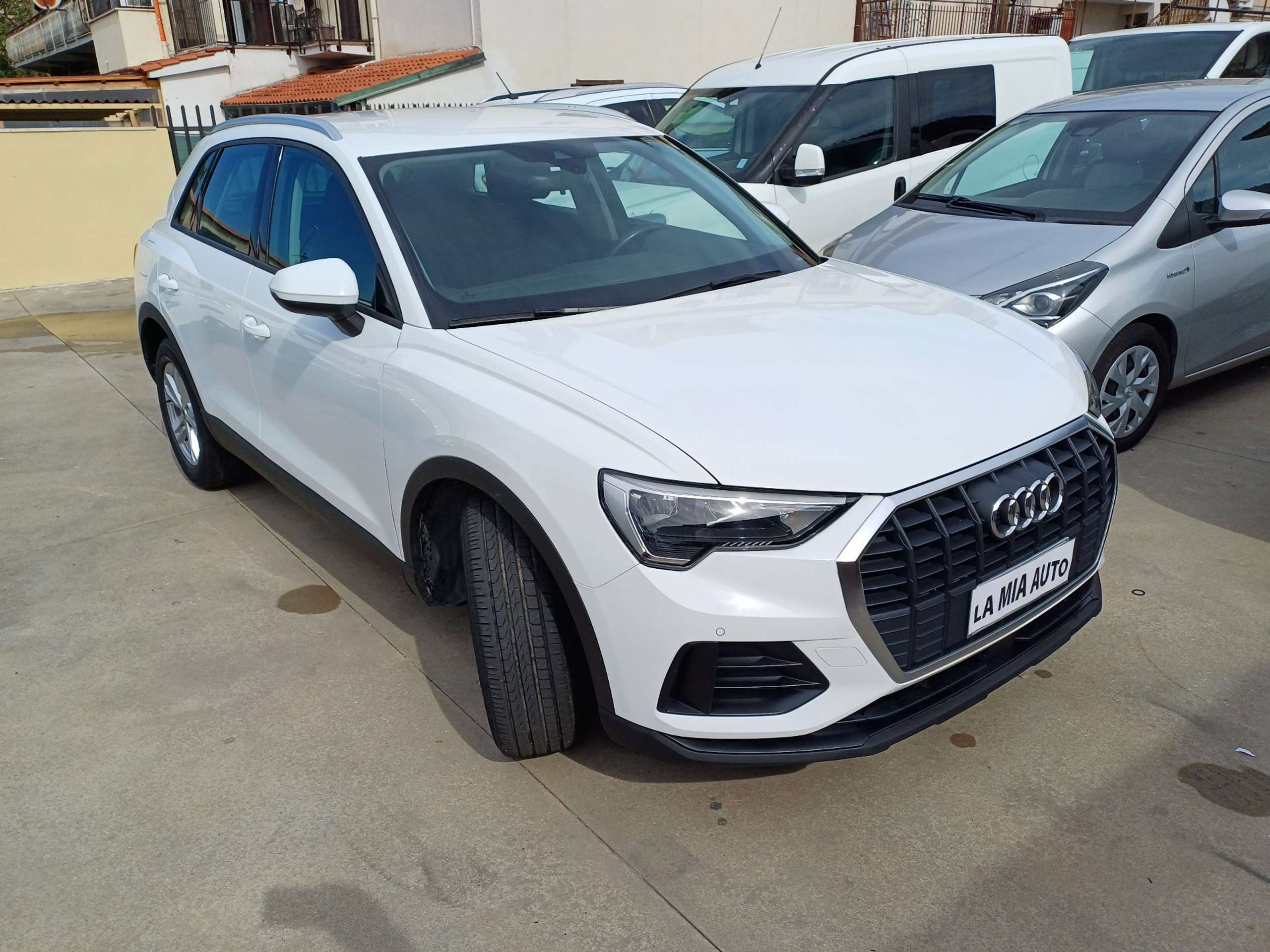 Audi - Q3