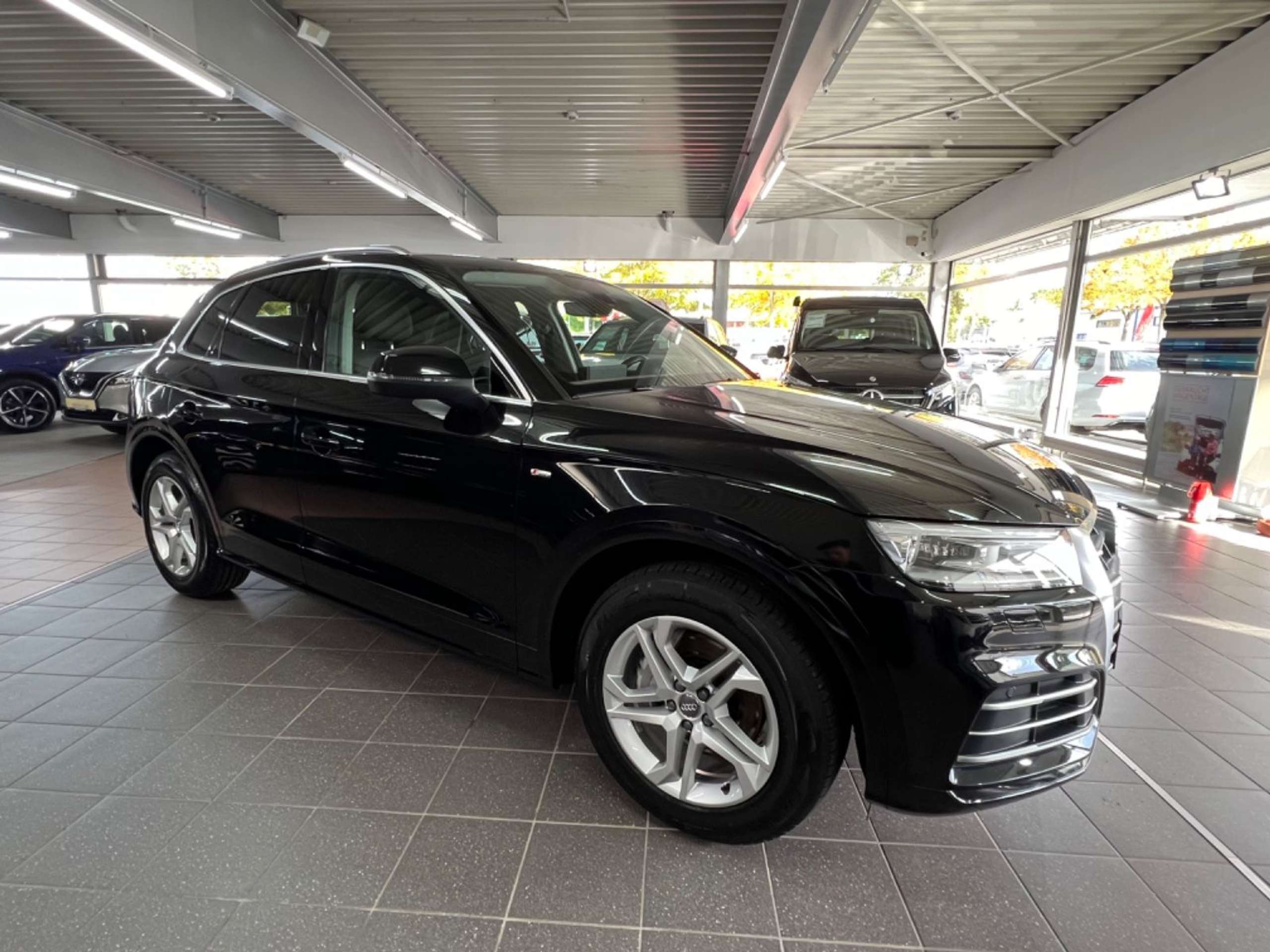 Audi - Q5