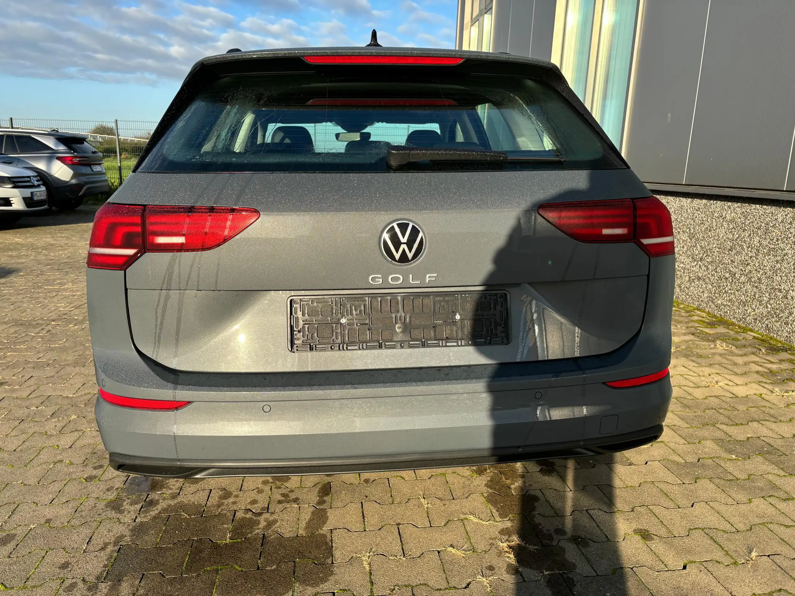 Volkswagen - Golf