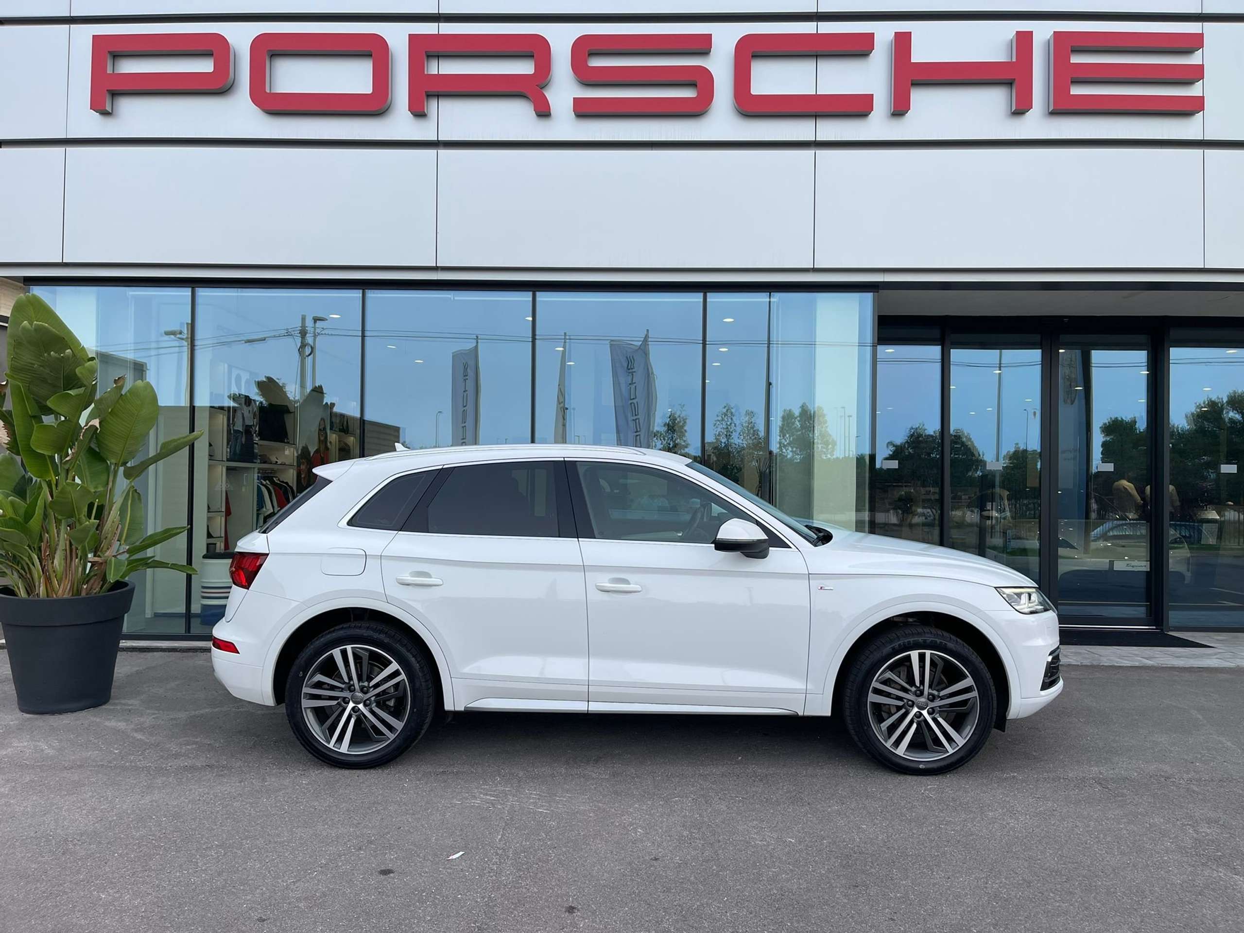 Audi - Q5