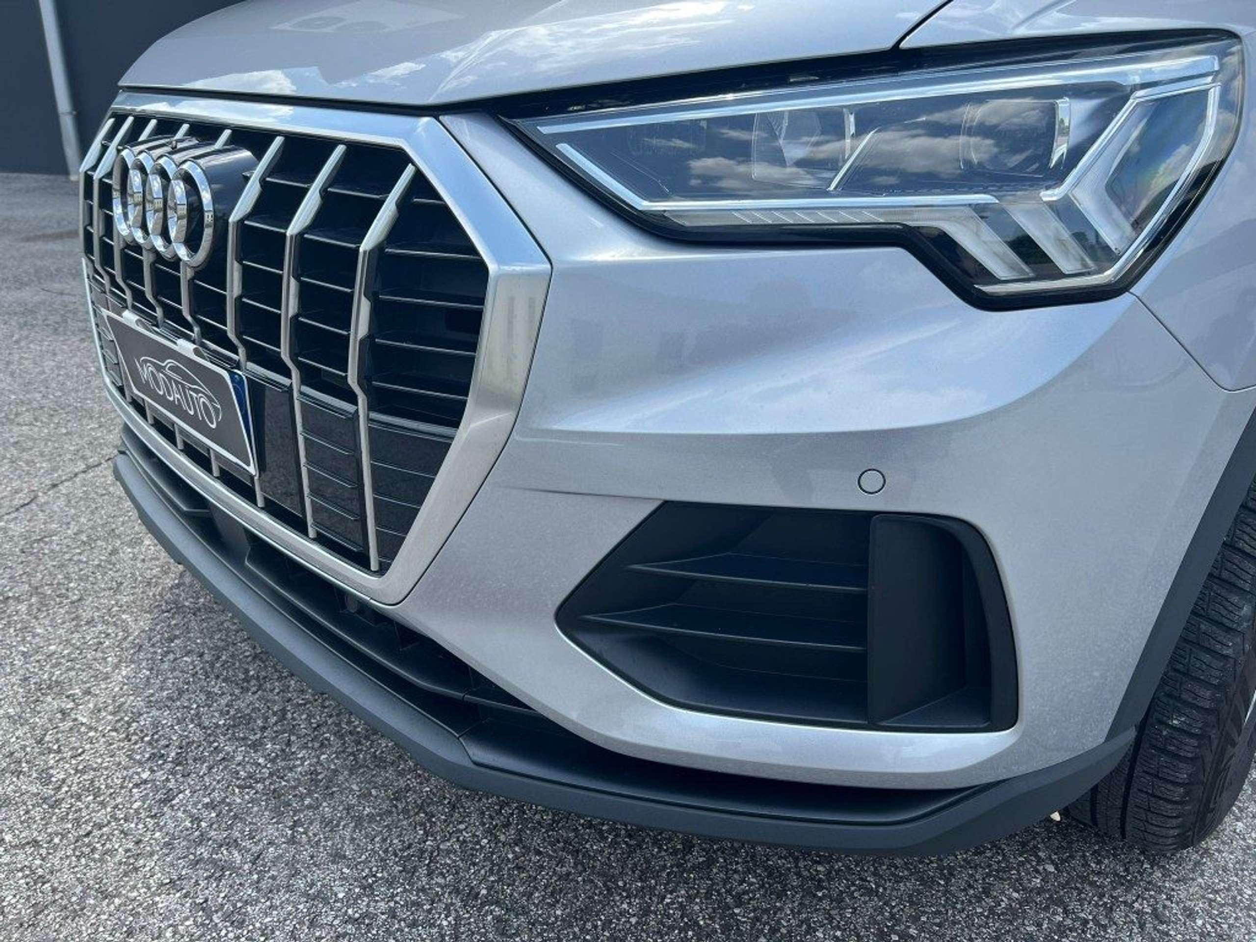 Audi - Q3