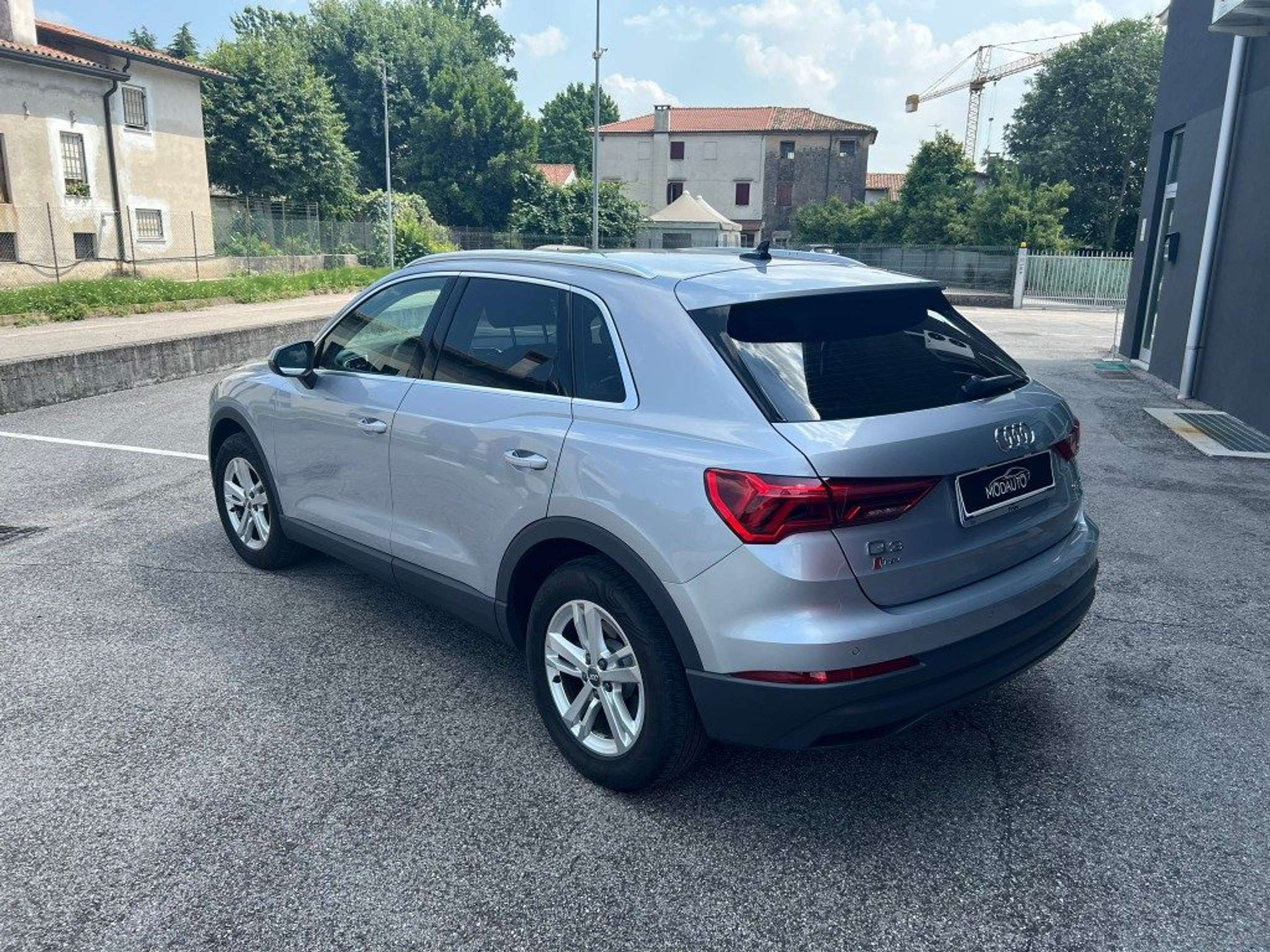 Audi - Q3