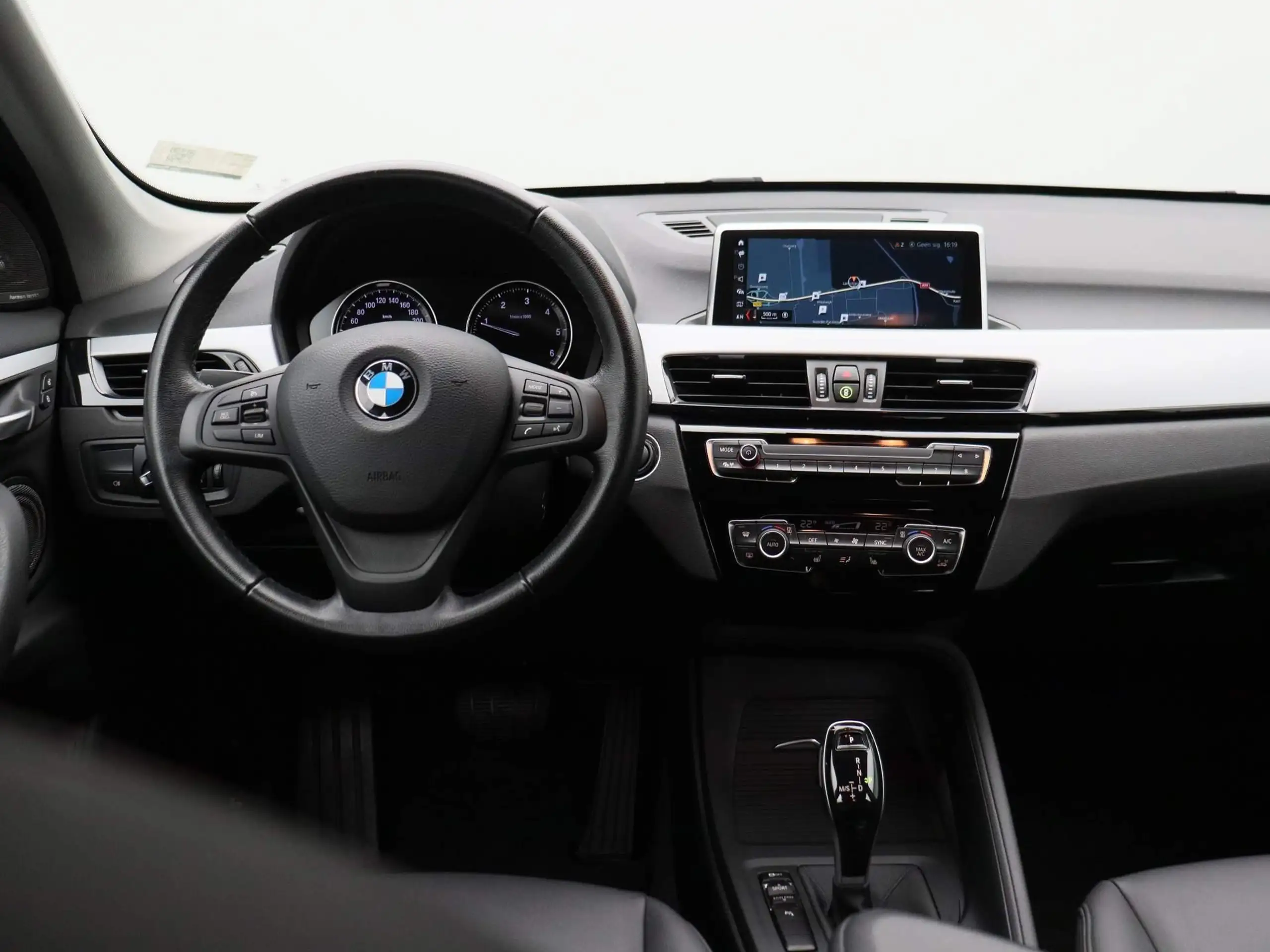 BMW - X1