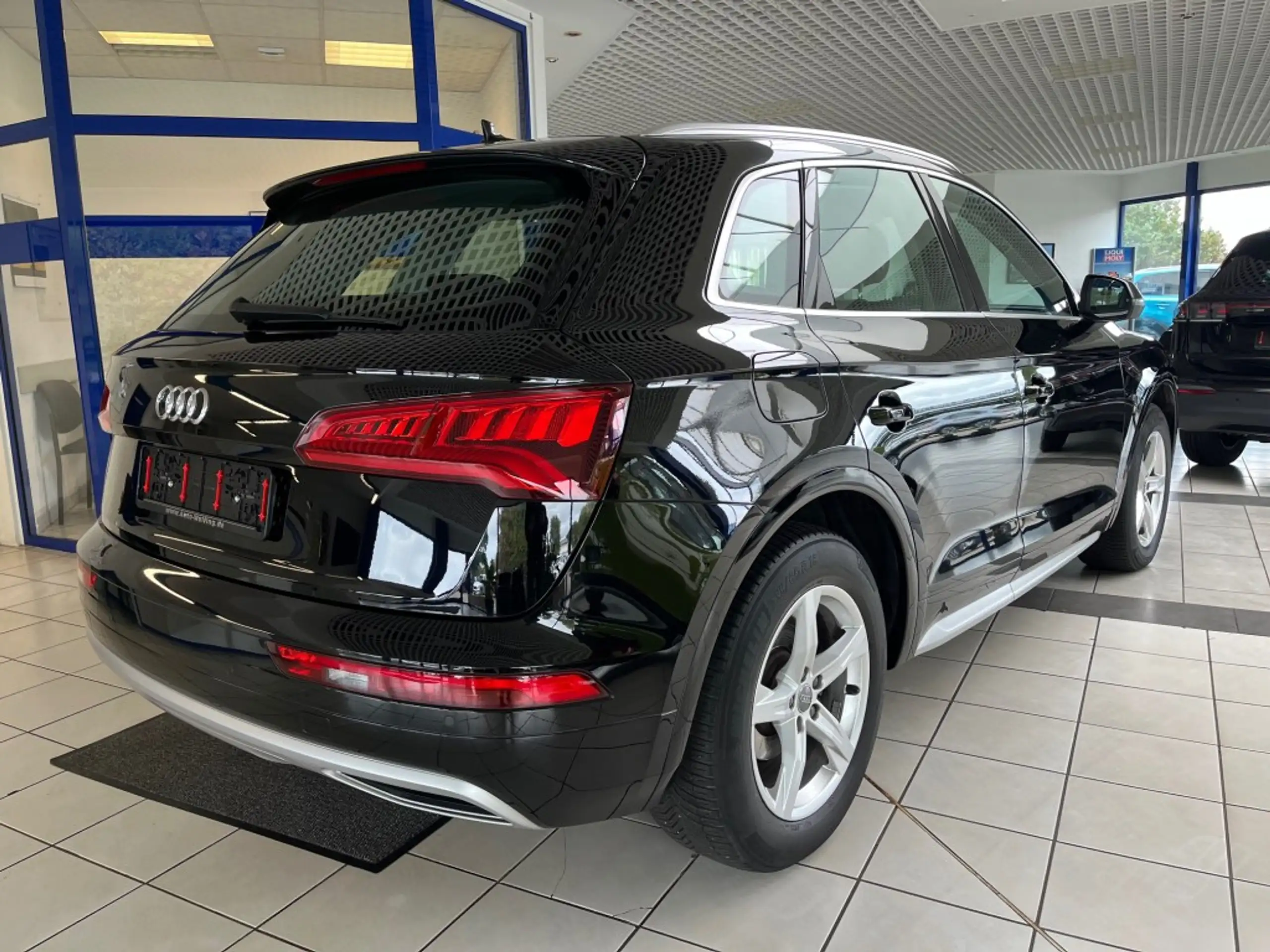 Audi - Q5