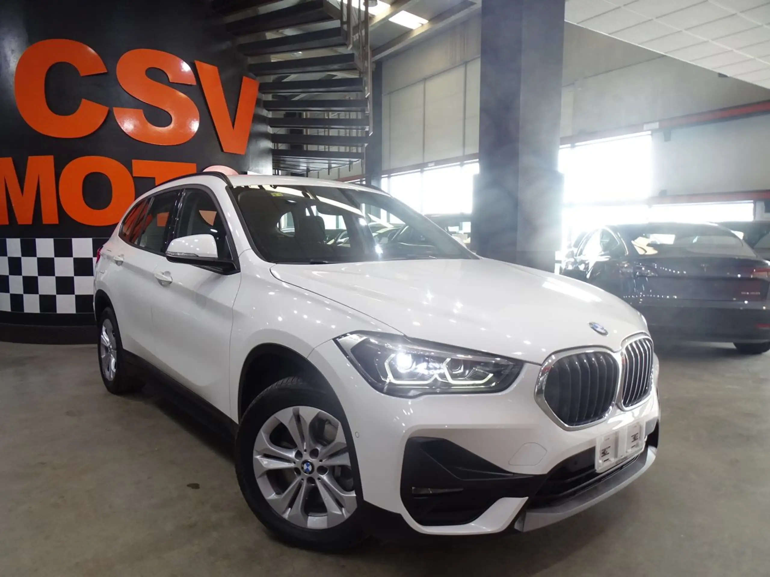 BMW - X1